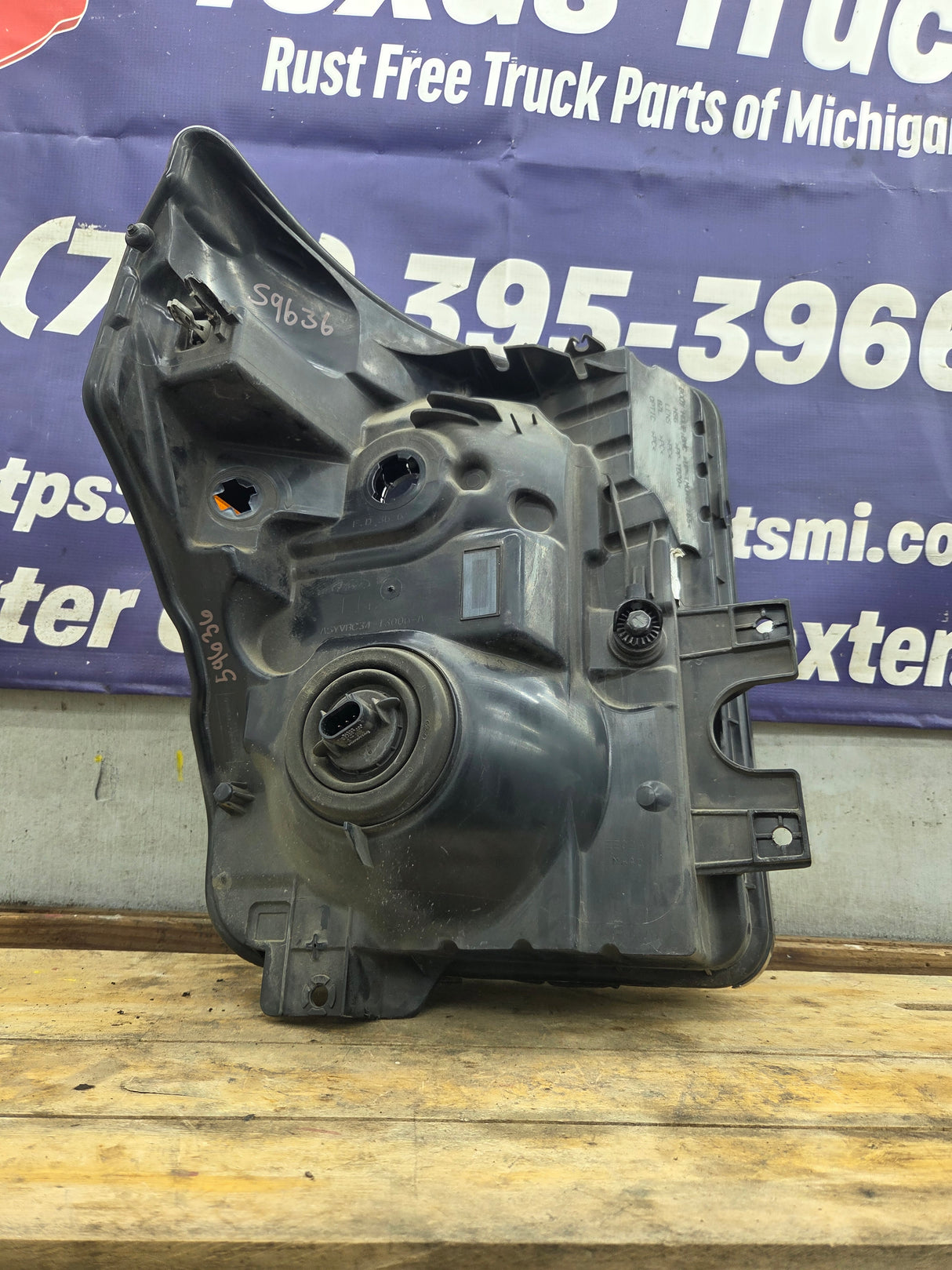 2011-2016 Ford Super Duty F250 F350 F450 F550 LH Driver Side Headlight BC34-13006-A 6.7L Power Stroke 6.2L Gas