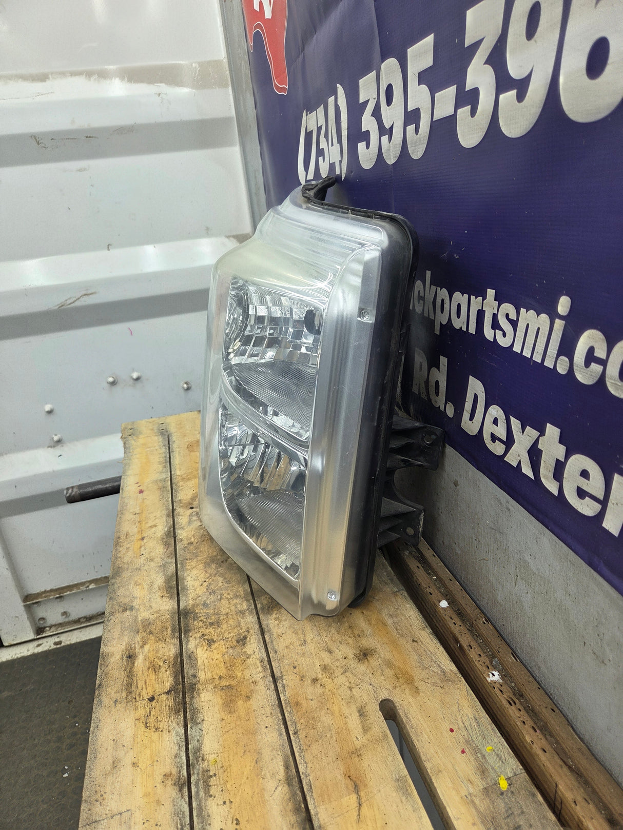 2011-2016 Ford Super Duty F250 F350 F450 F550 RH Passenger Side Headlight 6.7L Power Stroke 6.2L BC34-13005-A