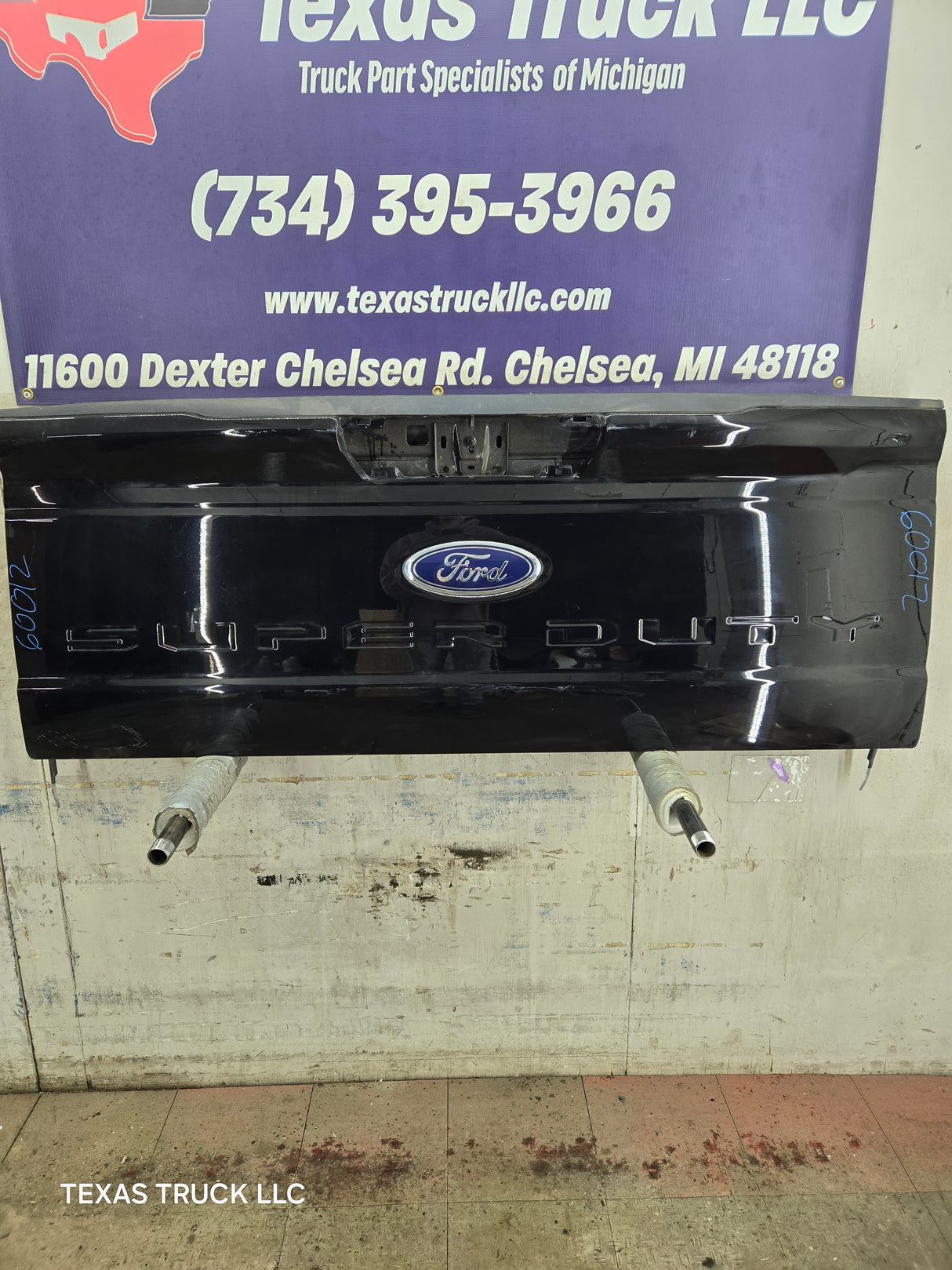 2023-2026 Ford F250 F350 F450 F550 Super Duty Tailgate W/Step