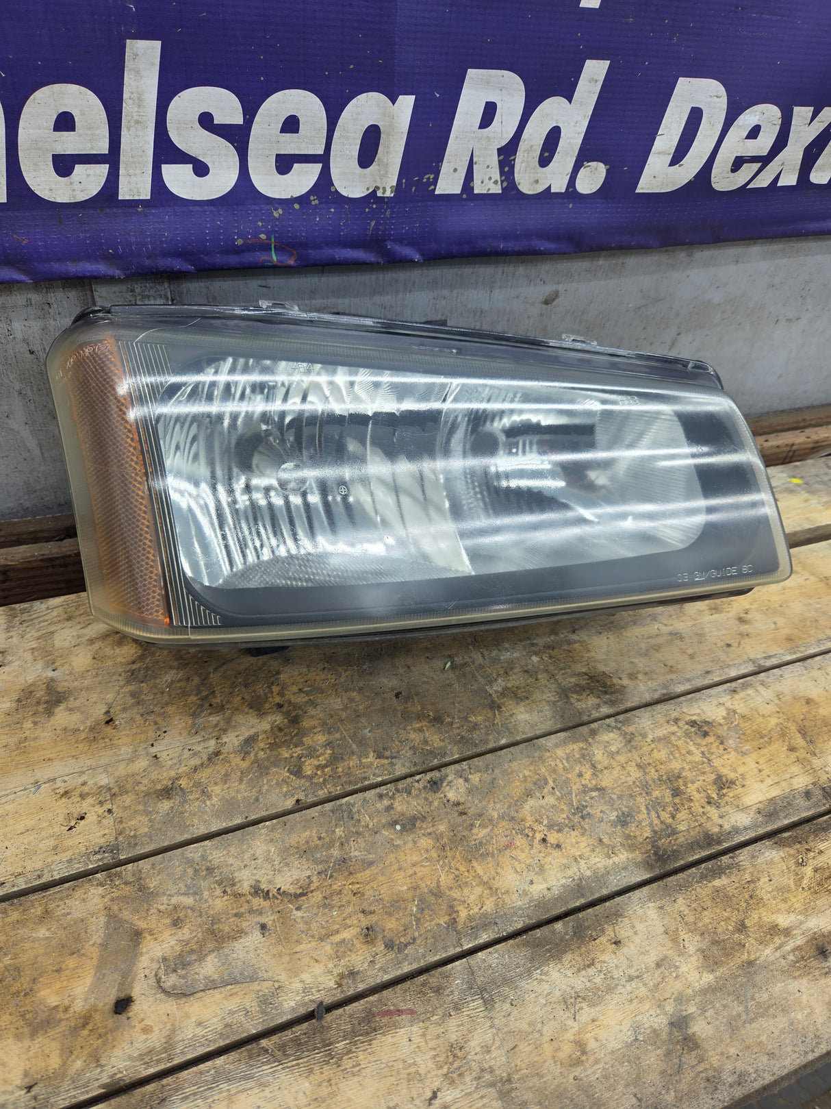 2003-2007 Chevrolet Silverado RH Passenger Side Headlight Assembly - 10396912