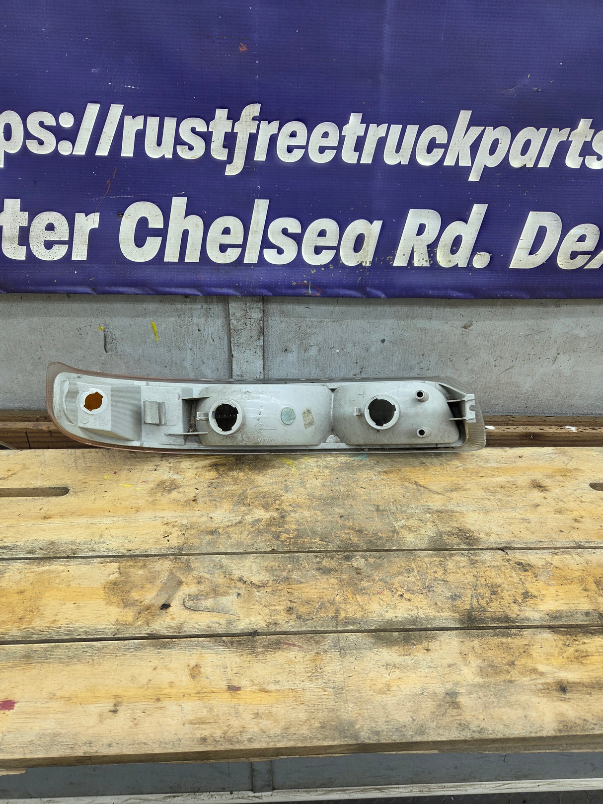 1999-2002 Chevrolet Silverado LH Driver Side Marker / Turn Signal - 15199558