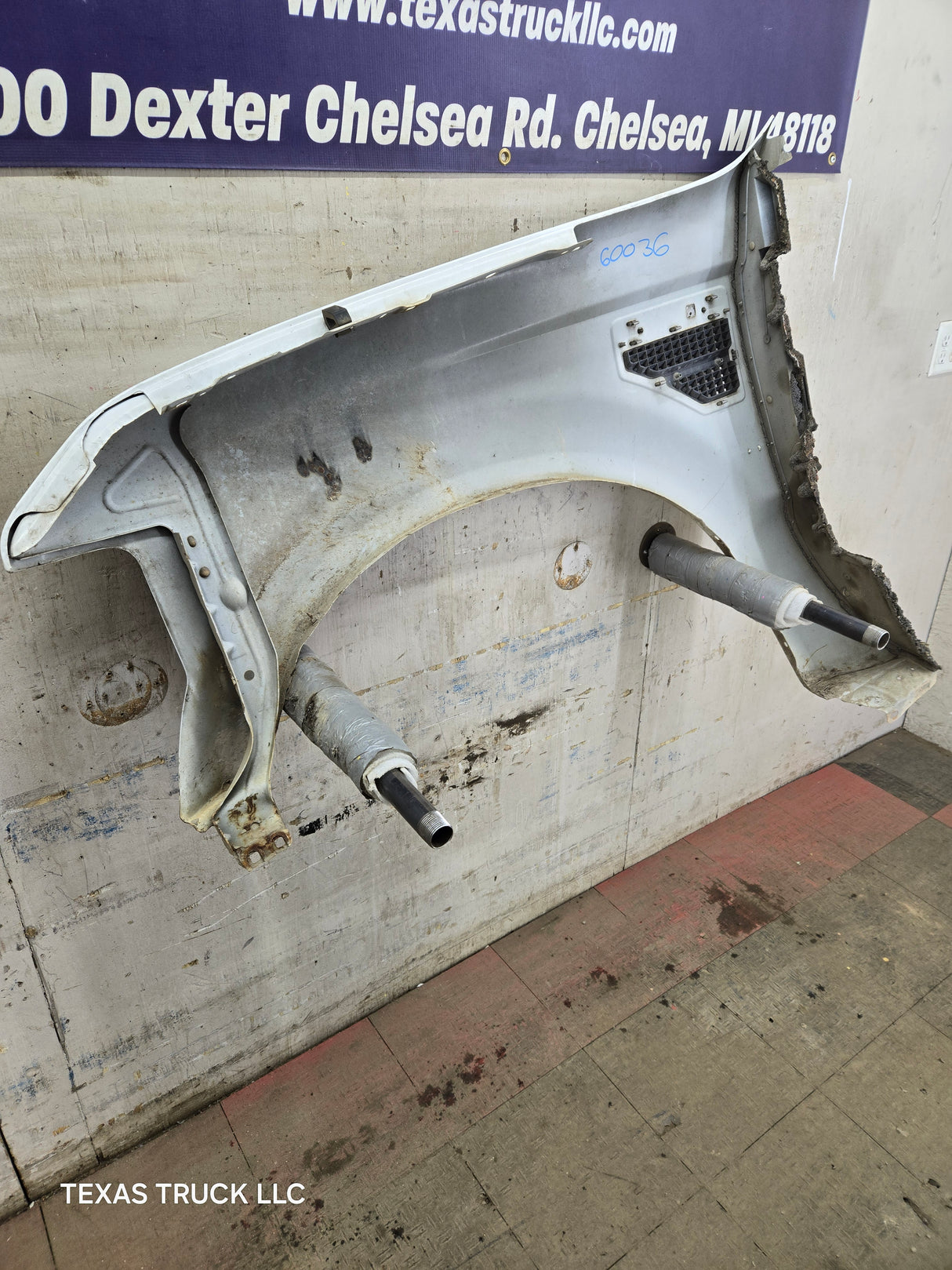2008-2010 Ford Super Duty F250 F350 RH Passenger Side Fender