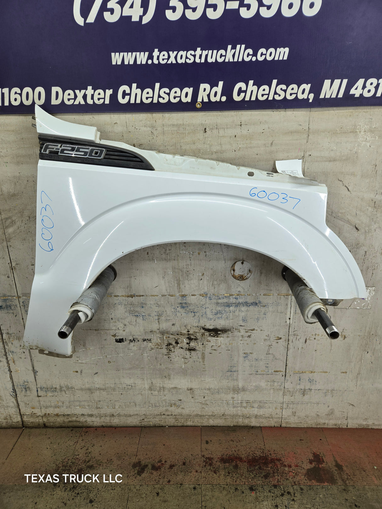 2011-2016 Ford Super Duty F250 F350 RH Passenger Side Front Fender Quarter Panel - Oxford White