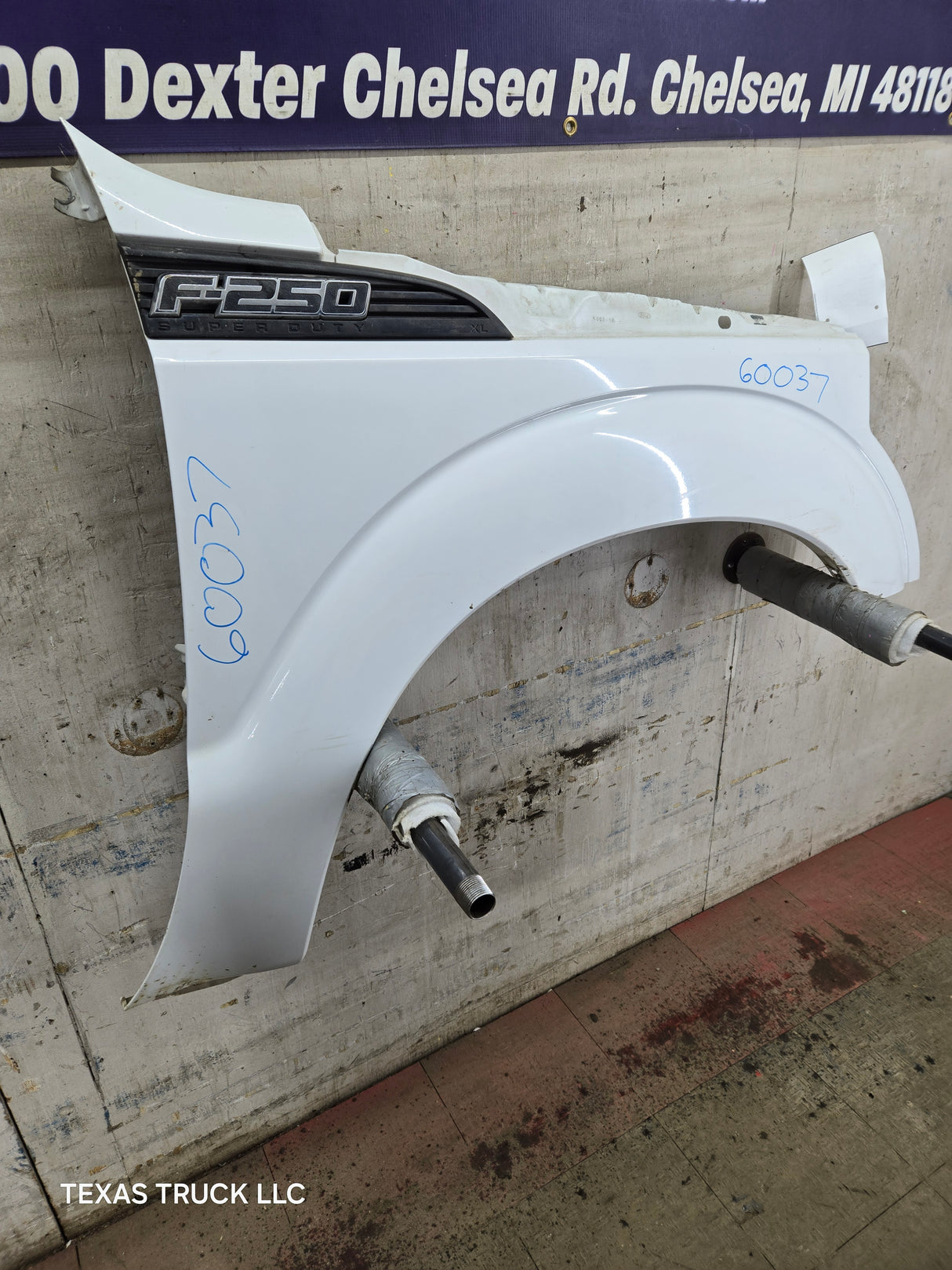 2011-2016 Ford Super Duty F250 F350 RH Passenger Side Front Fender Quarter Panel - Oxford White