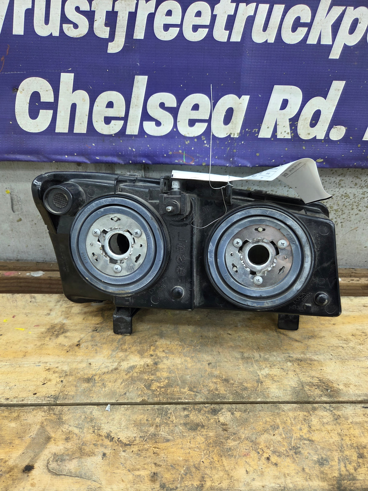 2003-2007 Chevrolet Silverado LH Driver Side Headlight Assembly - 10396913