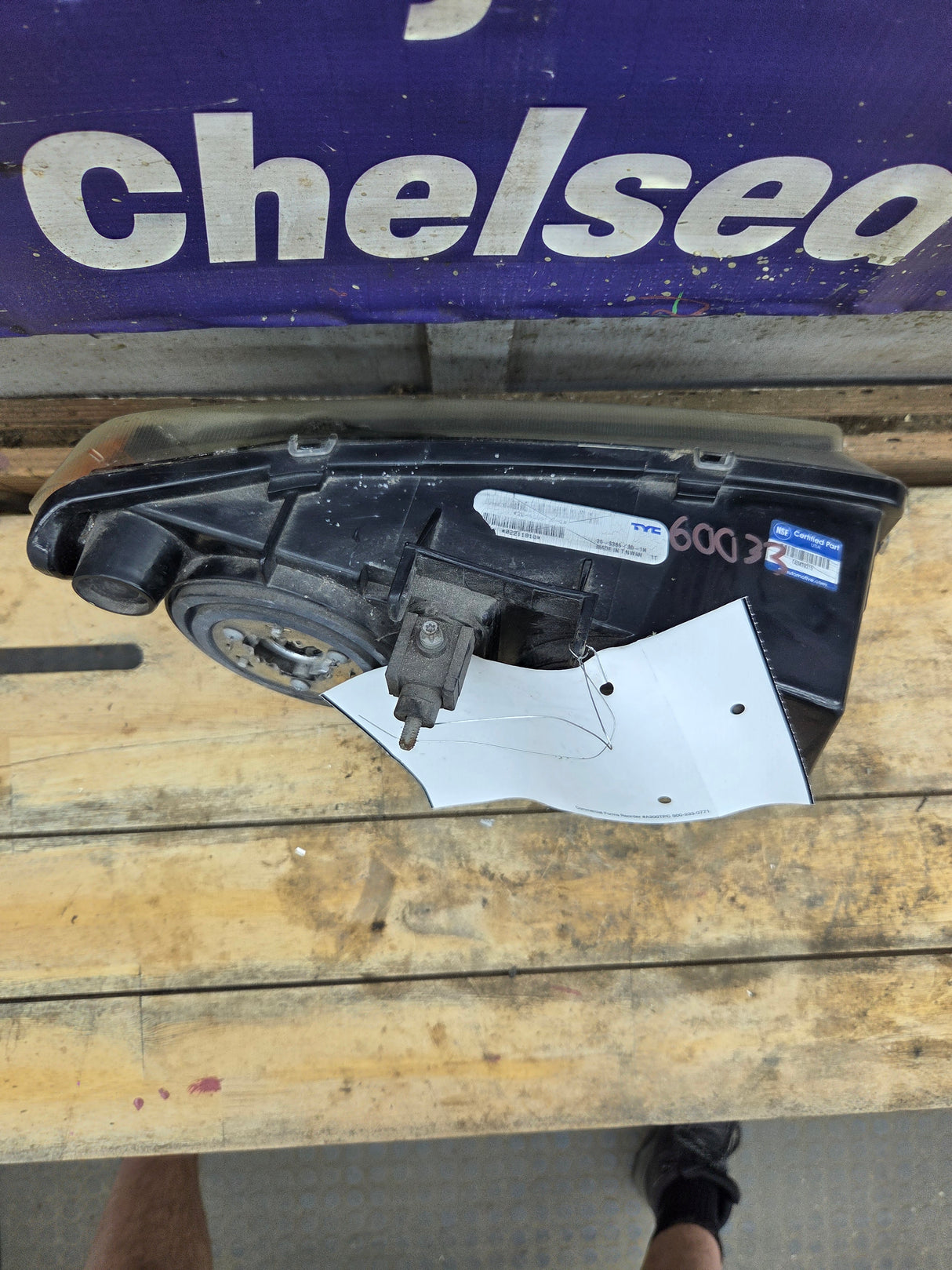 2003-2007 Chevrolet Silverado LH Driver Side Headlight Assembly - 10396913