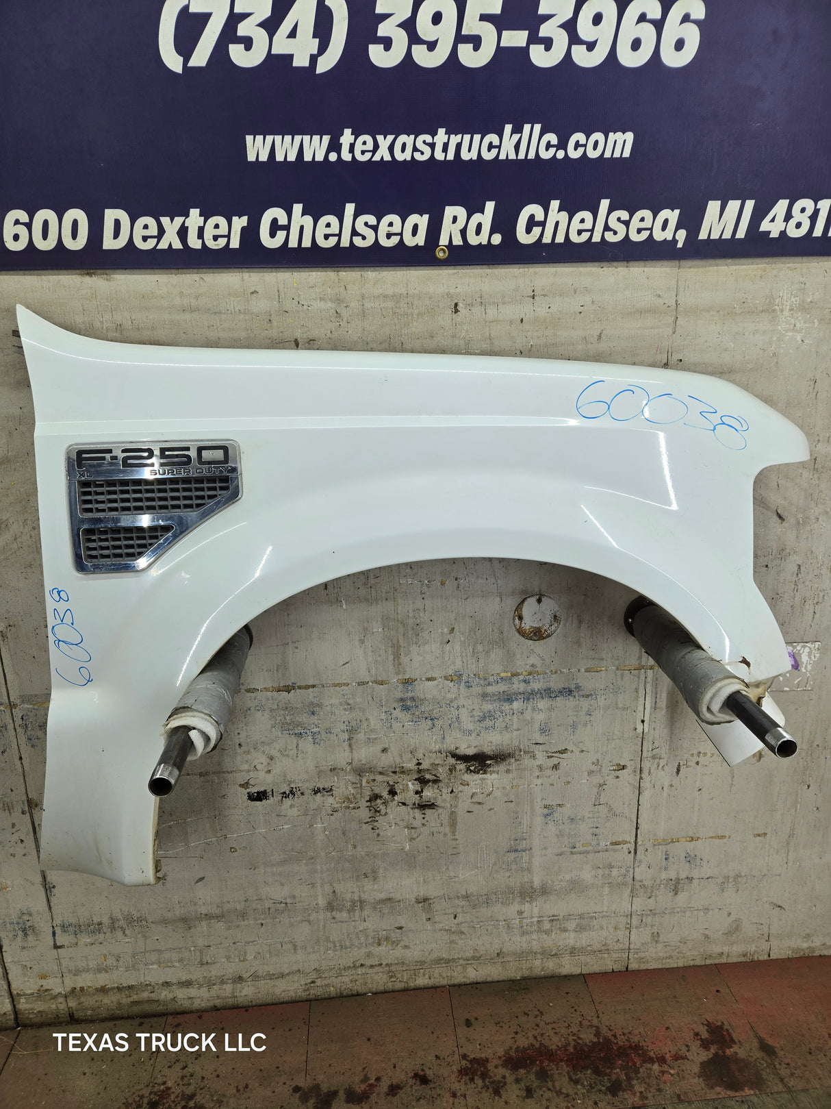 2008-2010 Ford Super Duty F250 F350 RH Passenger Side Fender