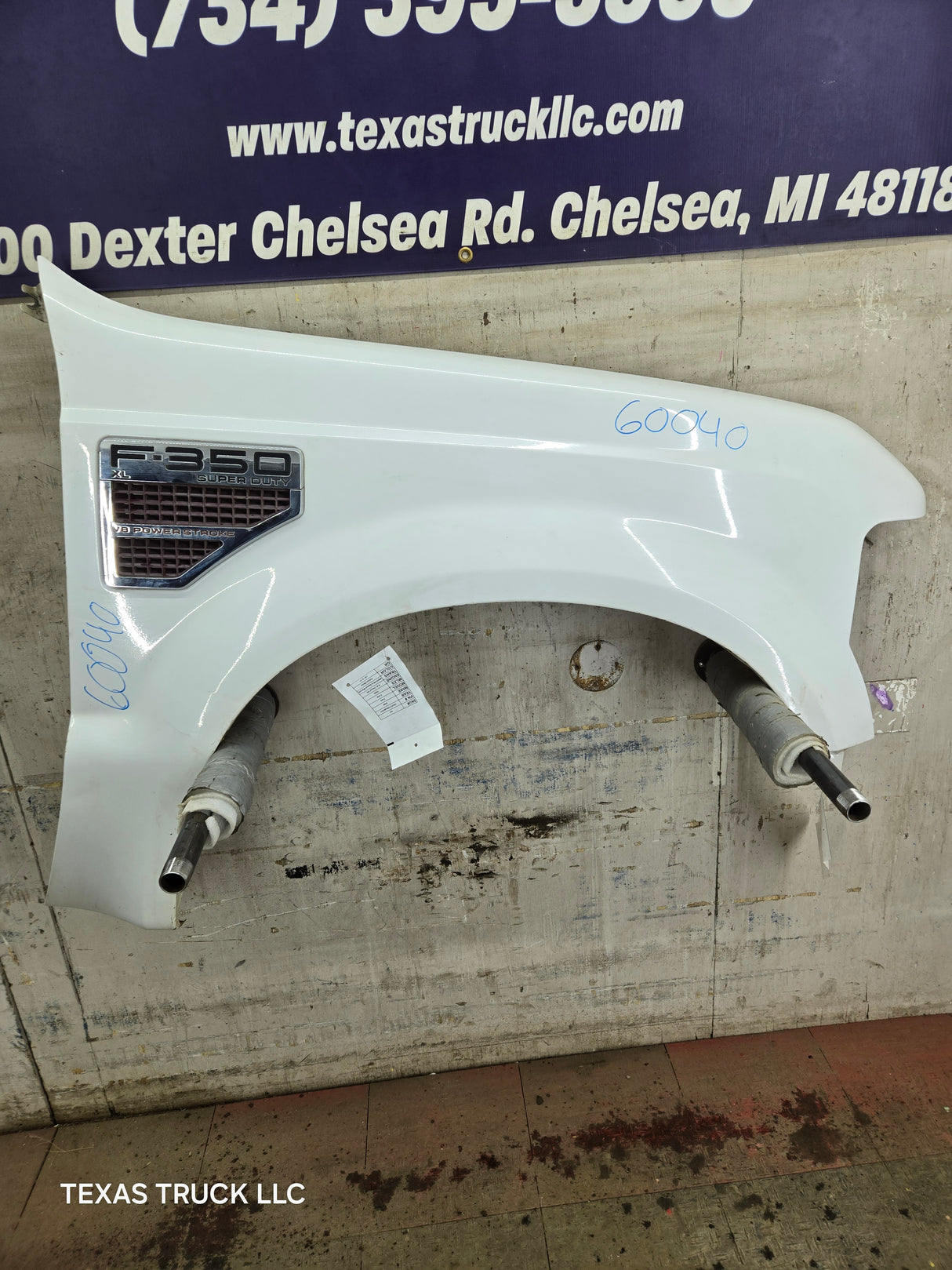 2008-2010 Ford Super Duty F250 F350 RH Passenger Side Fender - Oxford White