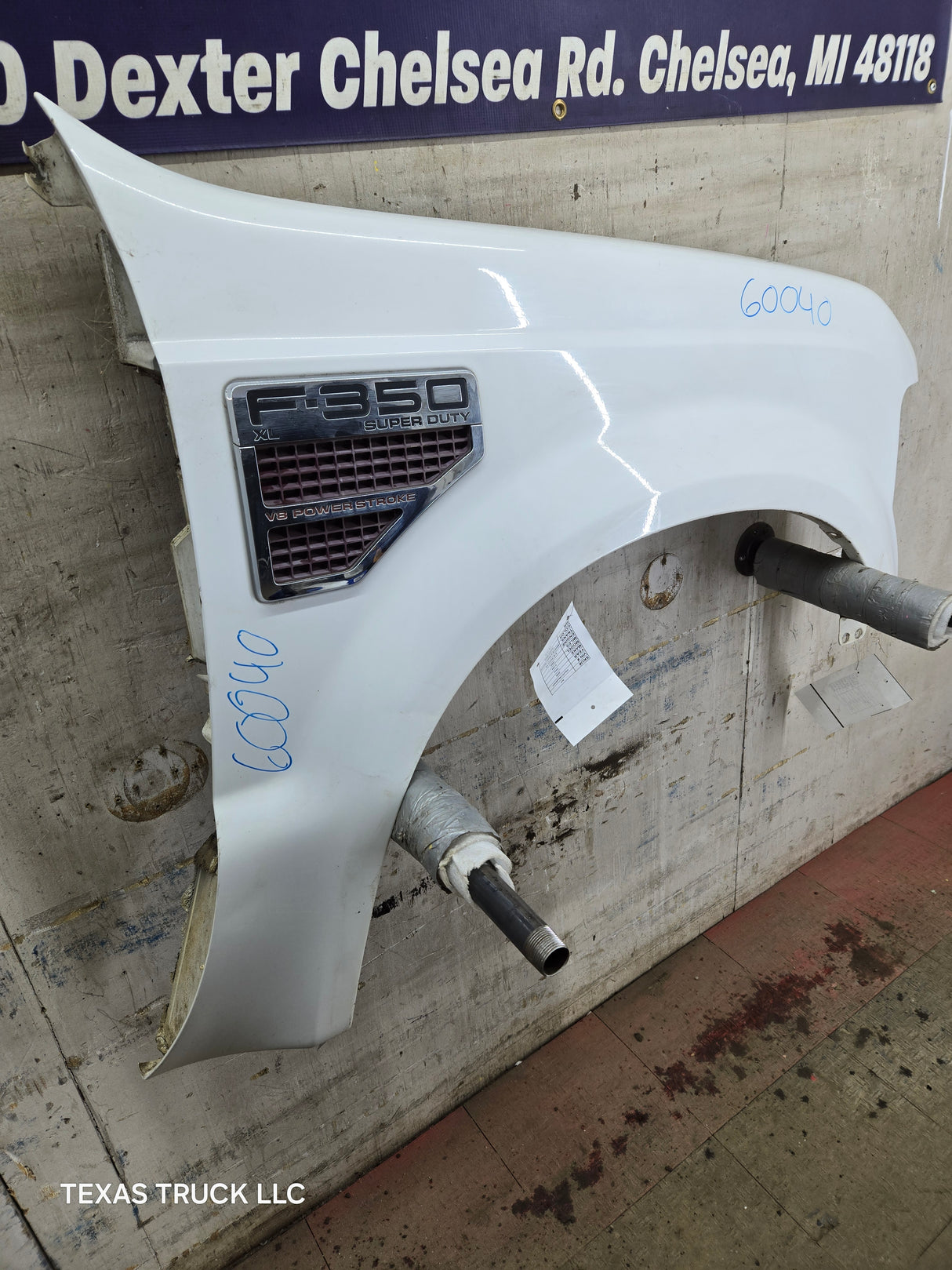 2008-2010 Ford Super Duty F250 F350 RH Passenger Side Fender - Oxford White