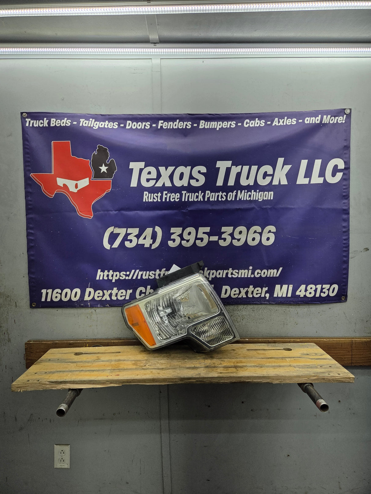 2009-2014 Ford F150 RH Passenger Side Headlight Halogen - DL3Z13008A, DL3Z13008EB