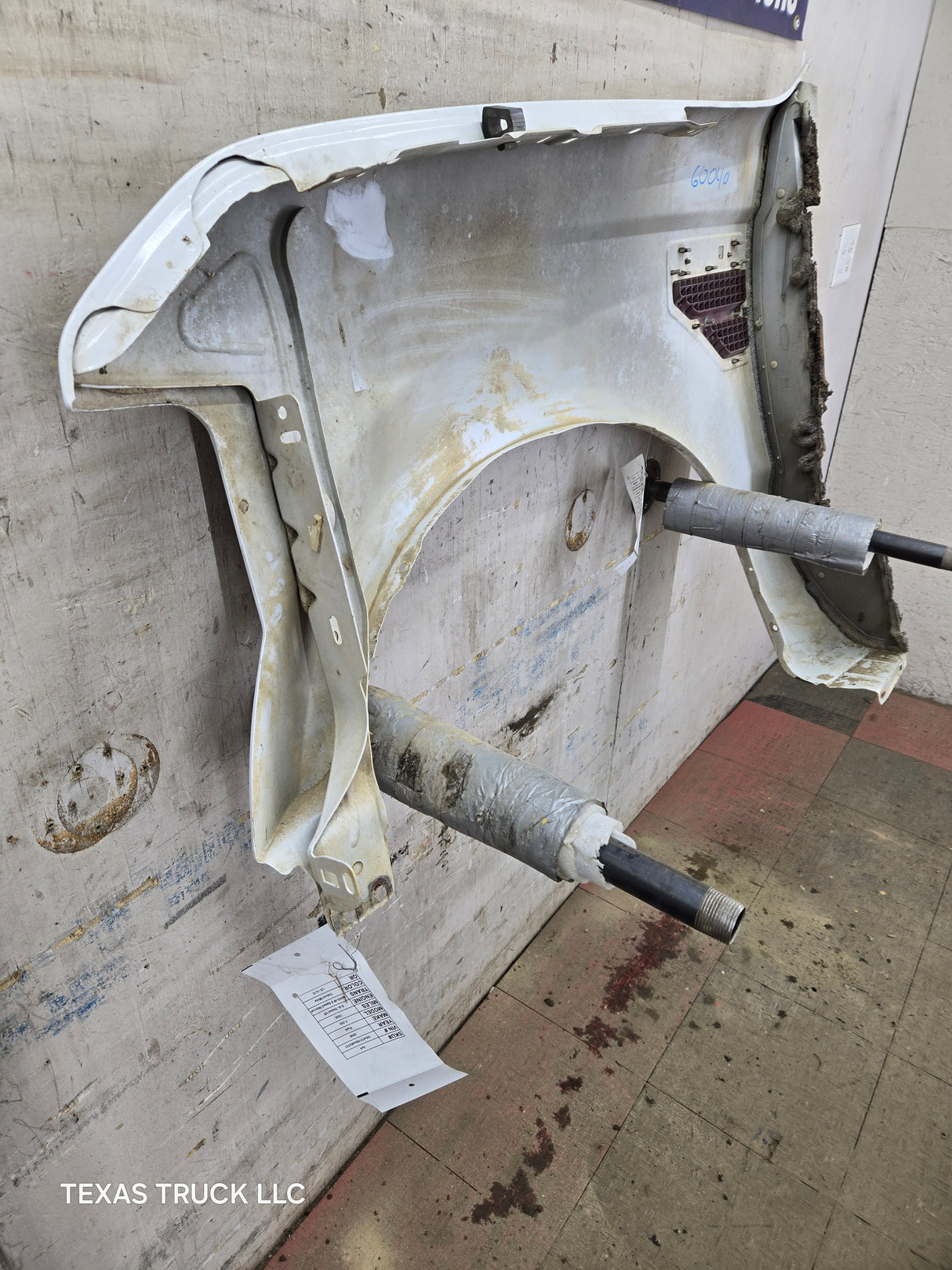 2008-2010 Ford Super Duty F250 F350 RH Passenger Side Fender - Oxford White
