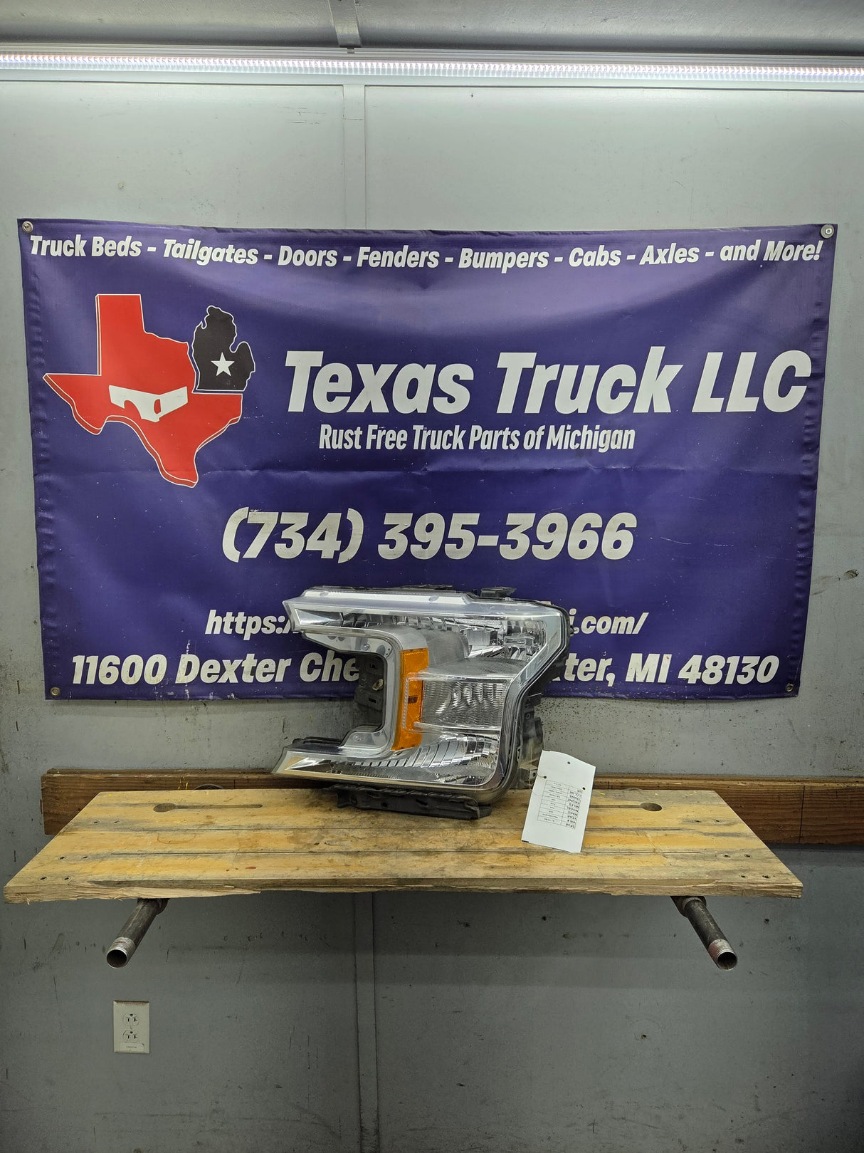 2018-2020 Ford F150 XL LH Driver Side Headlight Halogen - KL3Z13008P, KL3Z13008D