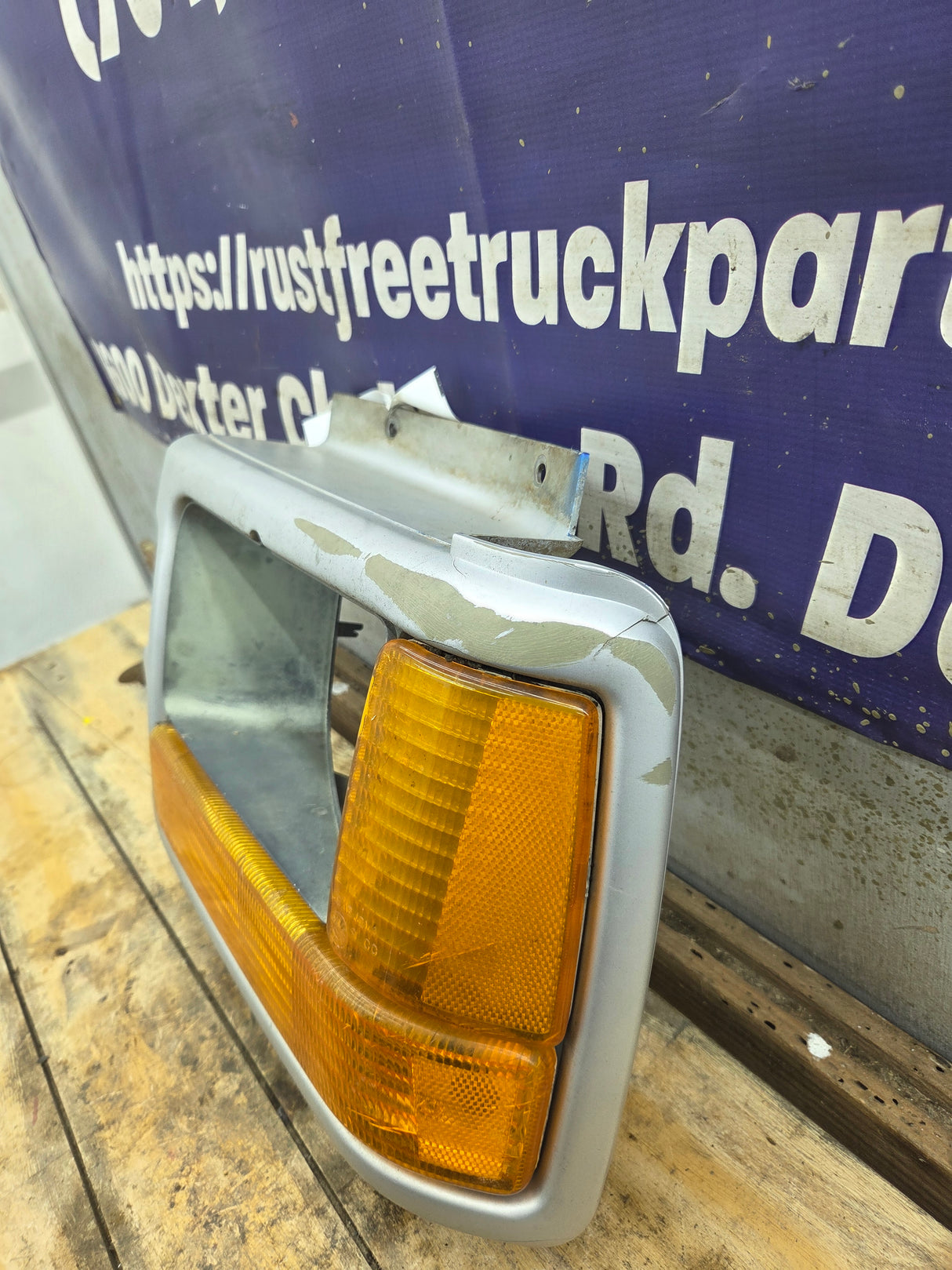1991-1996 Dodge Dakota LH Driver Side Headlight Assembly - 83506613