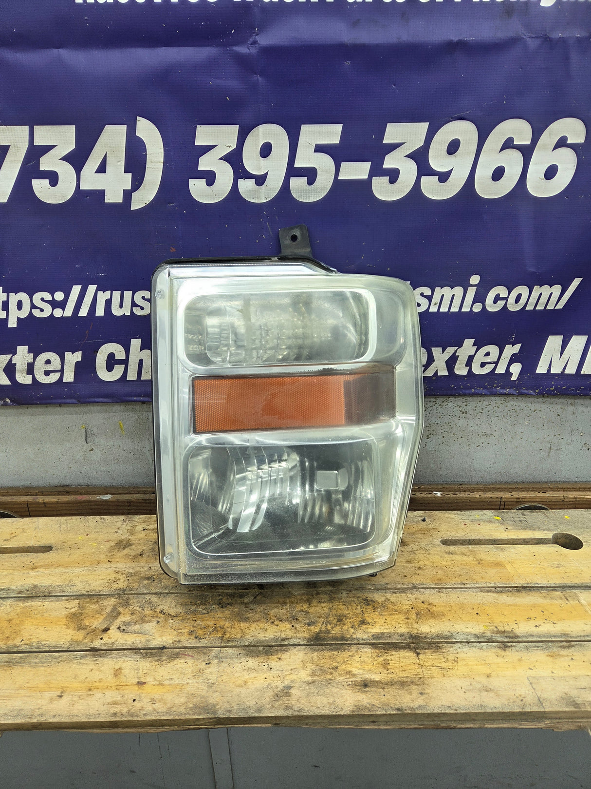 2008-2010 Ford Super Duty F250 F350 F450 F550 LH Driver Side Composite Head Light 44ZH-1849B 8C24-13006-A