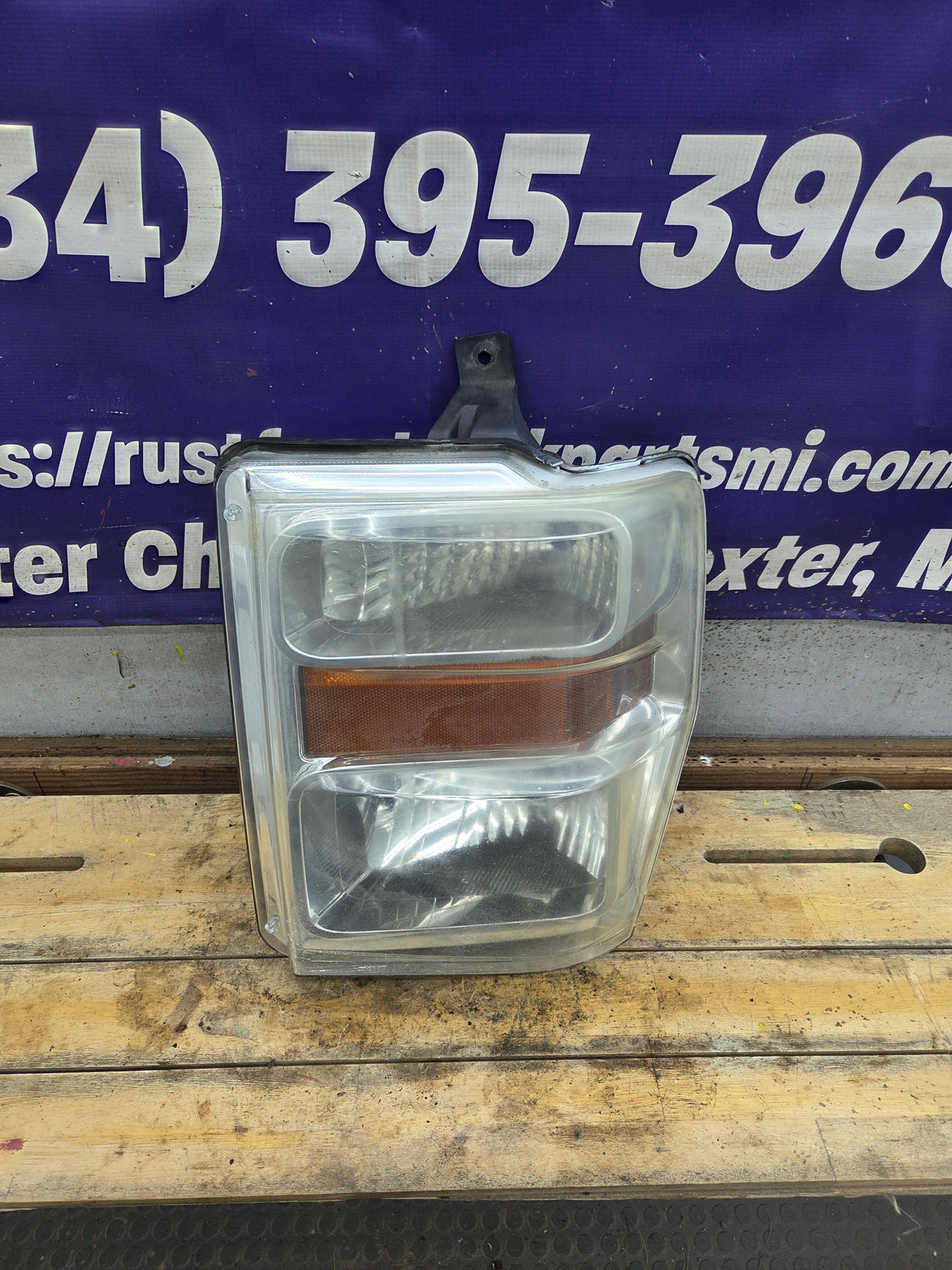 2008-2010 Ford Super Duty F250 F350 F450 F550 LH Driver Side Composite Head Light 44ZH-1849B 8C24-13006-A