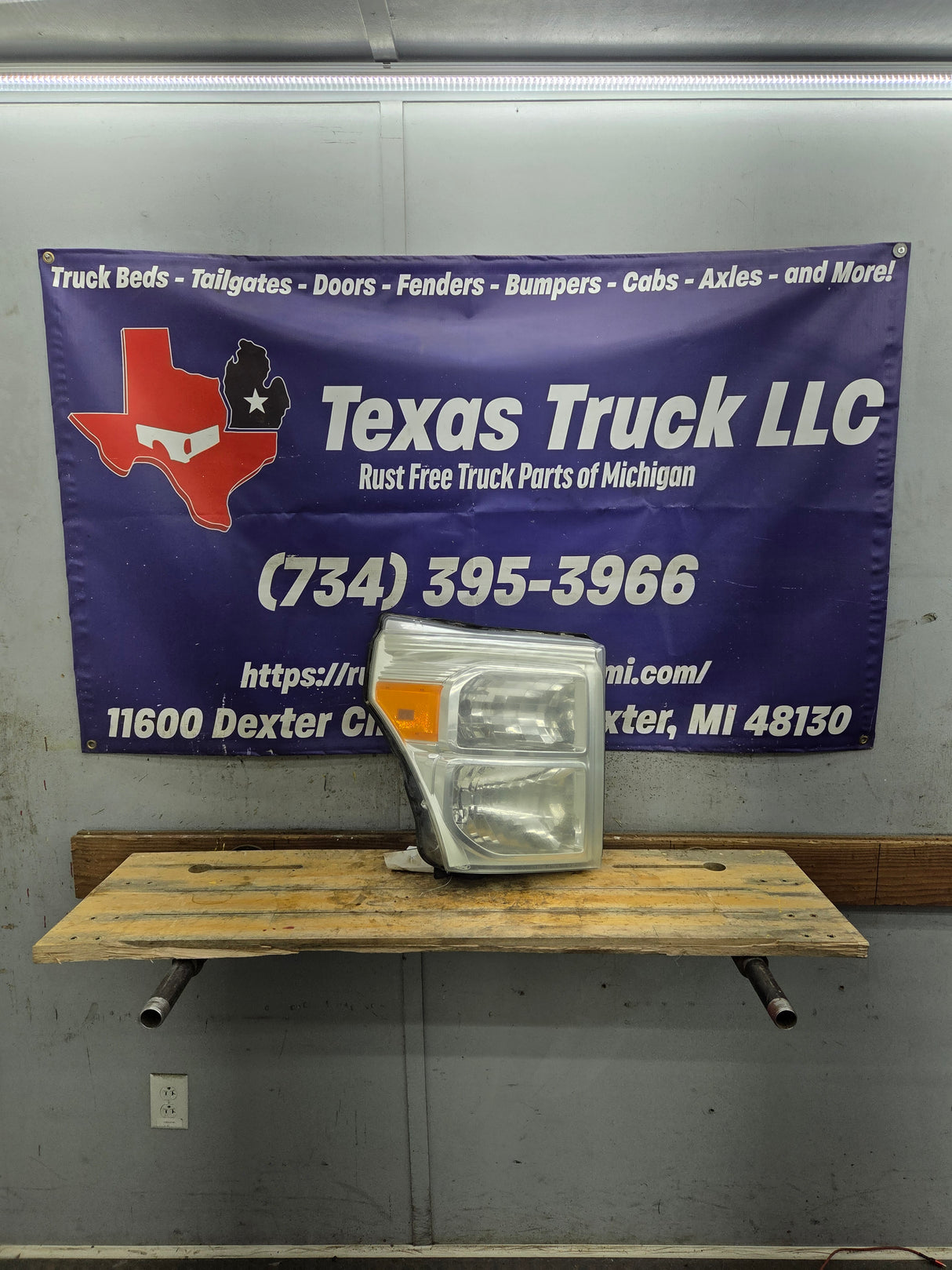 2011-2016 Ford Super Duty F250 F350 F450 F550 RH Passenger Side Headlight 6.7L Power Stroke 6.2L BC34-13005-A
