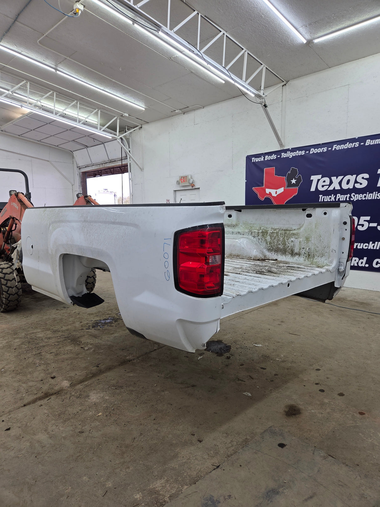 2014-2019 Chevrolet Silverado 1500 2500HD 3500HD 8' Long Truck Bed