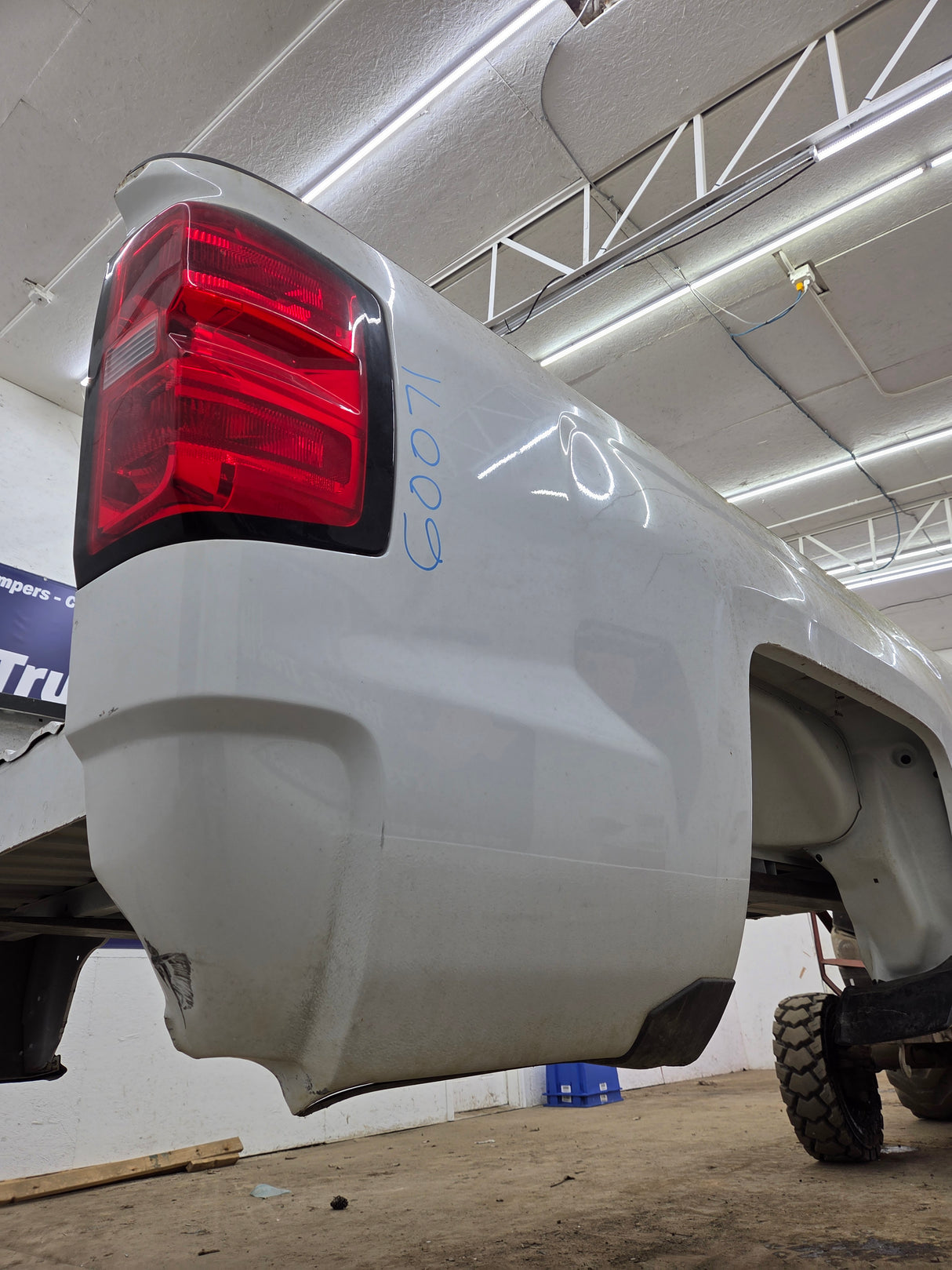 2014-2019 Chevrolet Silverado 1500 2500HD 3500HD 8' Long Truck Bed