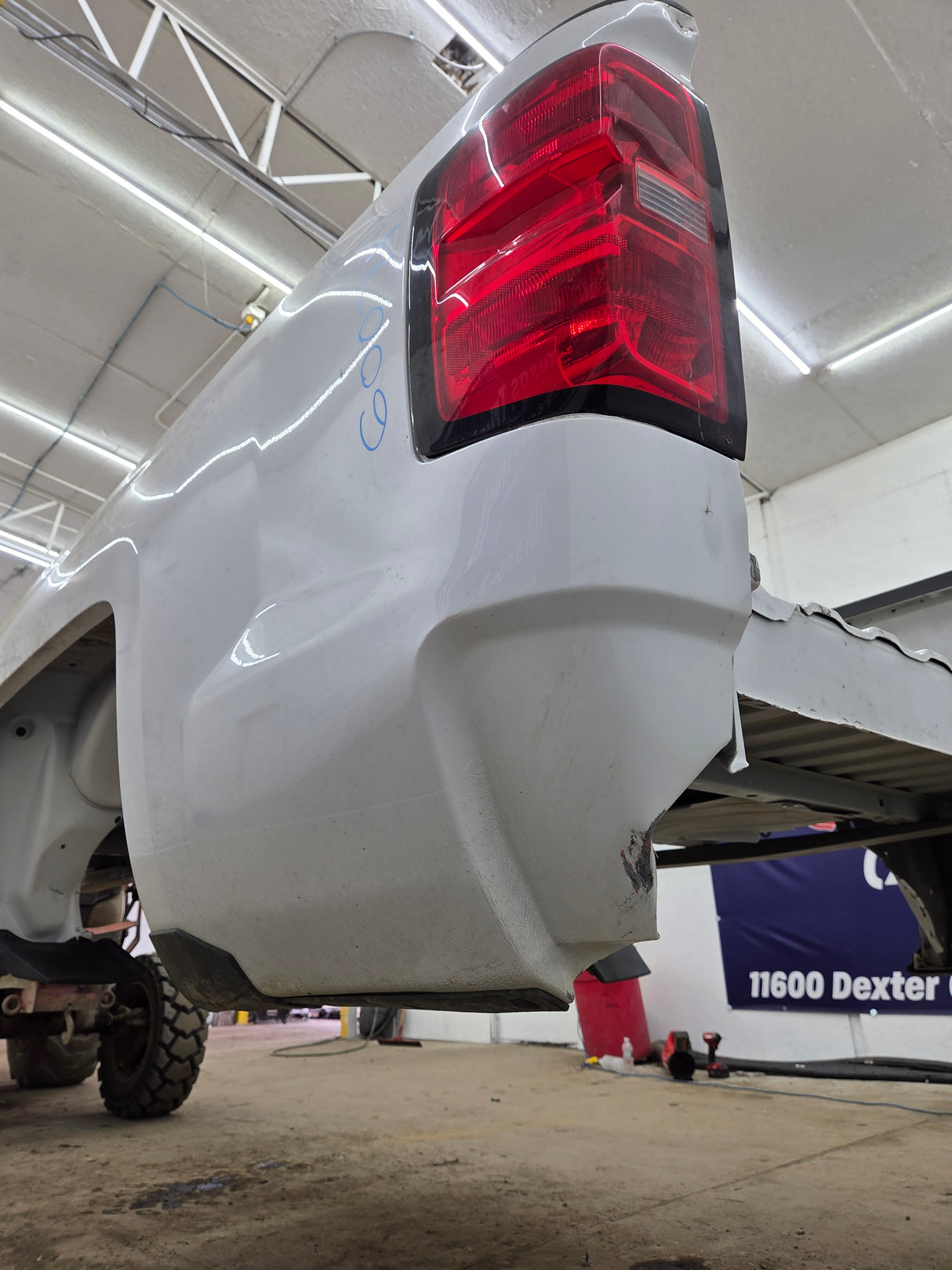 2014-2019 Chevrolet Silverado 1500 2500HD 3500HD 8' Long Truck Bed