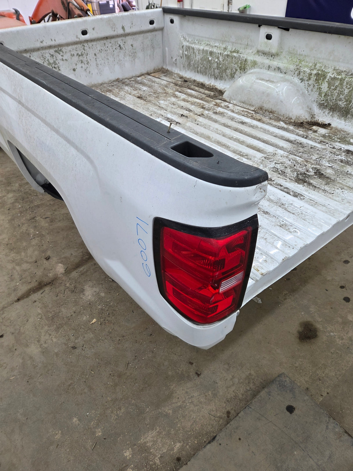 2014-2019 Chevrolet Silverado 1500 2500HD 3500HD 8' Long Truck Bed