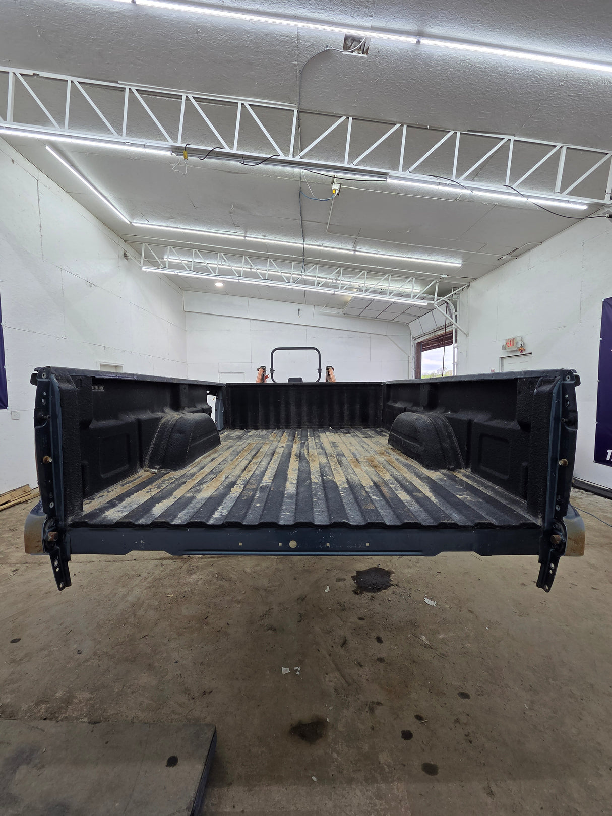 1999-2007 Chevrolet Silverado / GMC Sierra 8' 3500 HD Dually Truck Bed