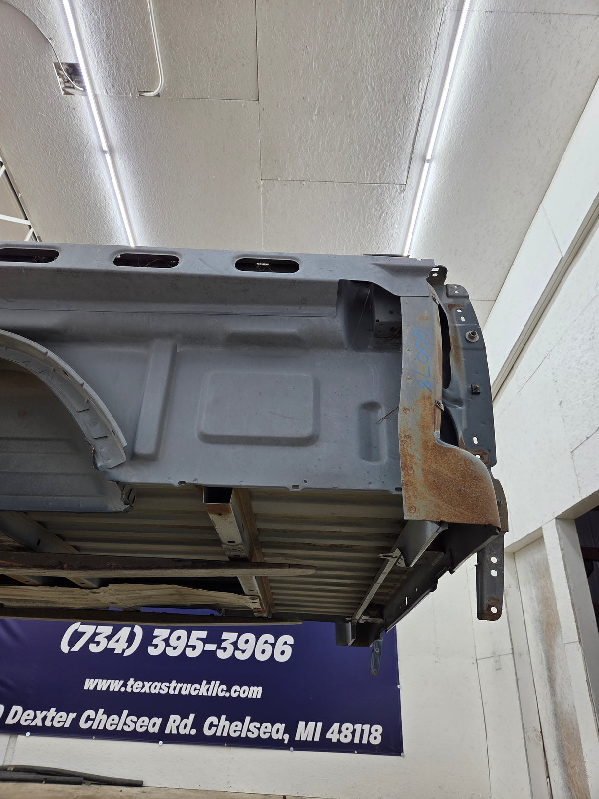 1999-2007 Chevrolet Silverado / GMC Sierra 8' 3500 HD Dually Truck Bed