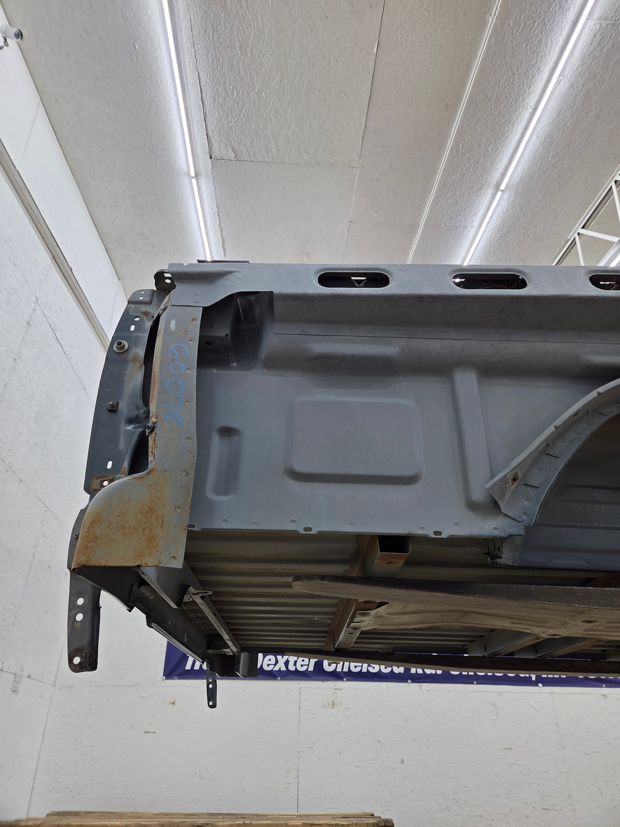 1999-2007 Chevrolet Silverado / GMC Sierra 8' 3500 HD Dually Truck Bed