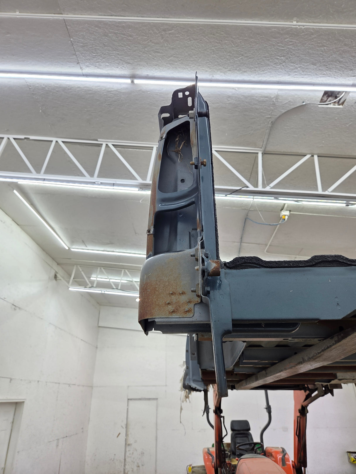 1999-2007 Chevrolet Silverado / GMC Sierra 8' 3500 HD Dually Truck Bed