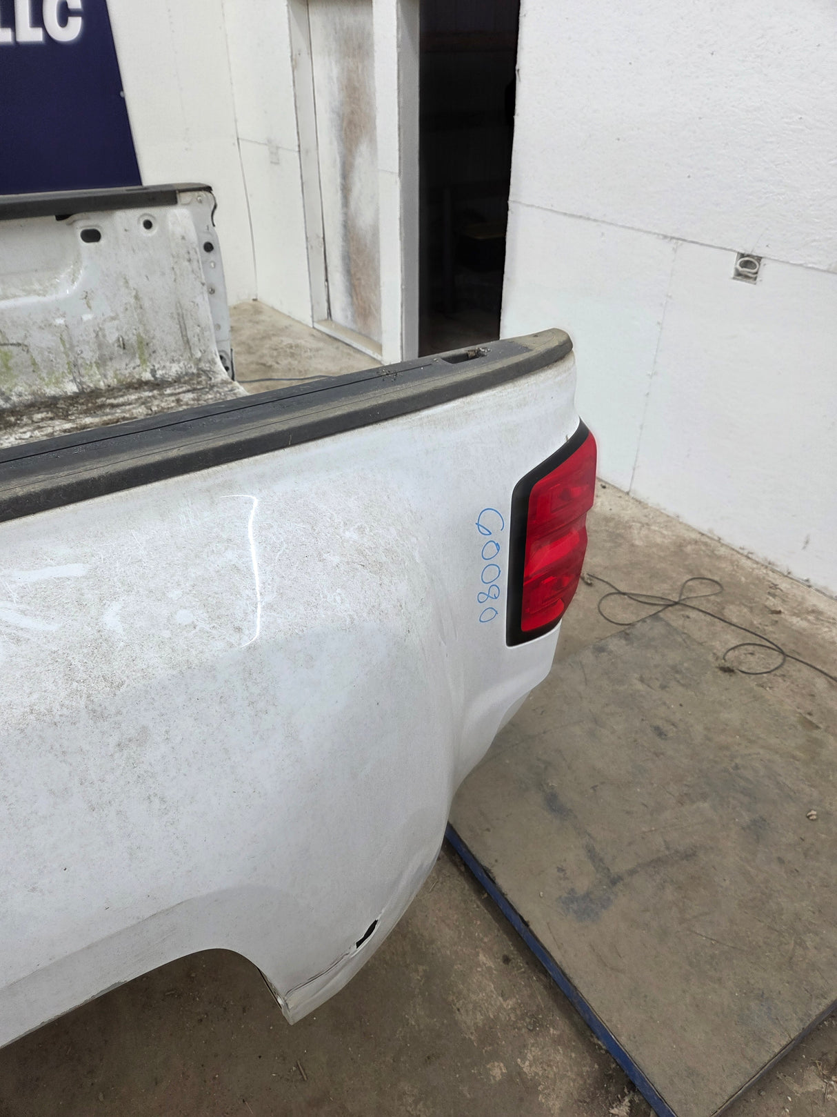 2014-2019 Chevrolet Silverado / GMC Sierra 3500 HD 8' Dually Truck Bed