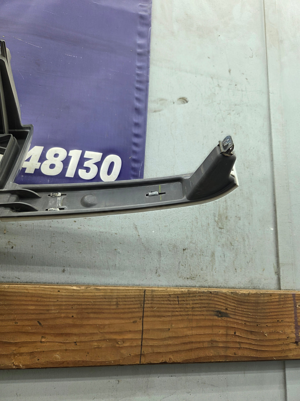2003-2006 Chevrolet Silverado 1500 2500 3500 HD 'Cateye' Grill OEM - Chrome