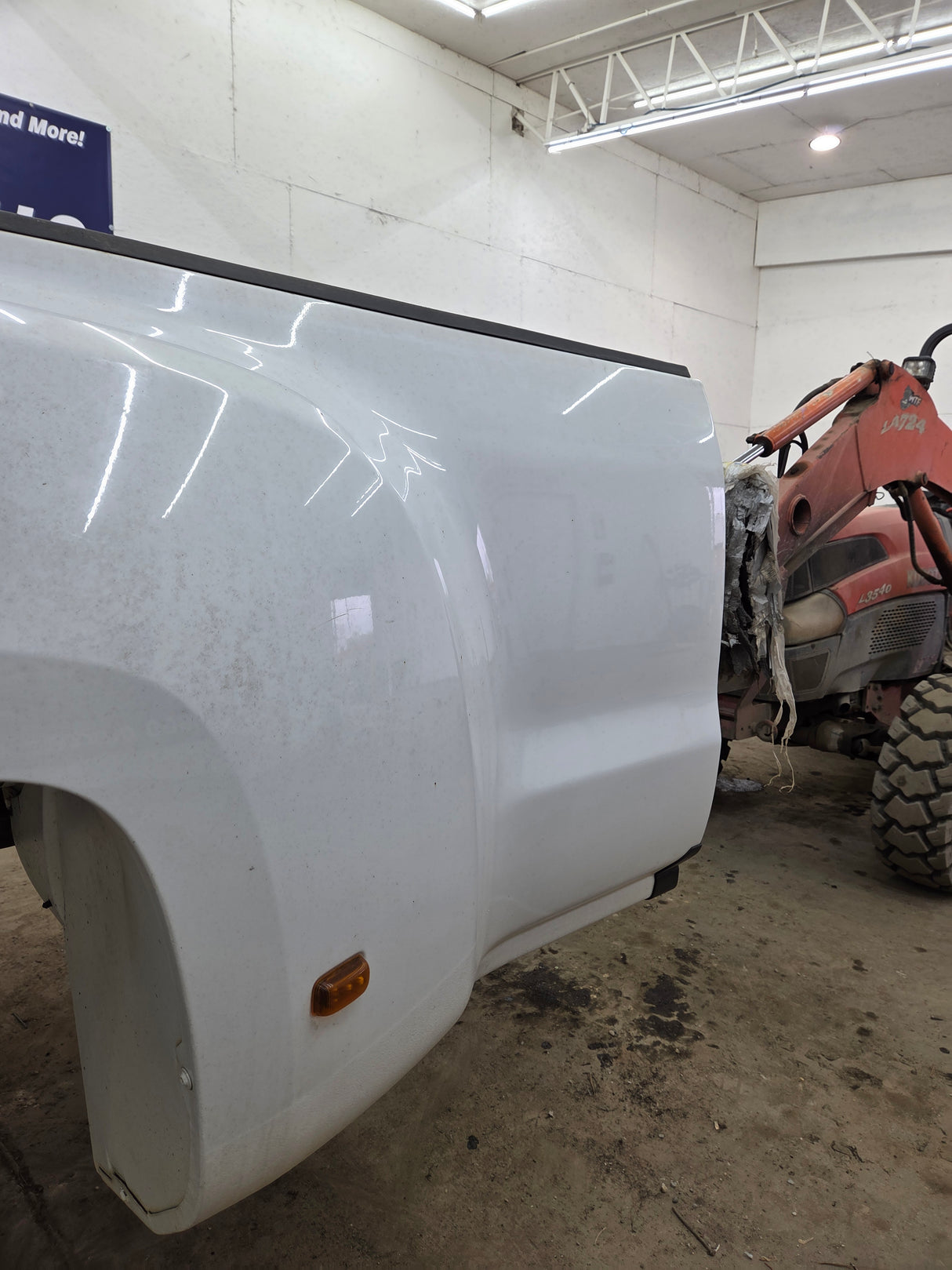 2014-2019 Chevrolet Silverado / GMC Sierra 3500 HD 8' Dually Truck Bed