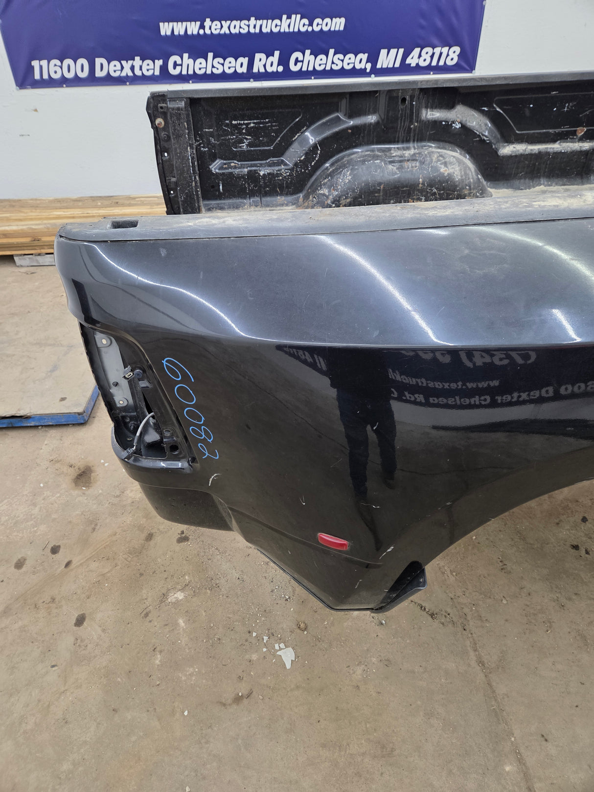2009-2018 Dodge Ram 3500 4500 4th Gen Dually 8' Truck Truck Bed