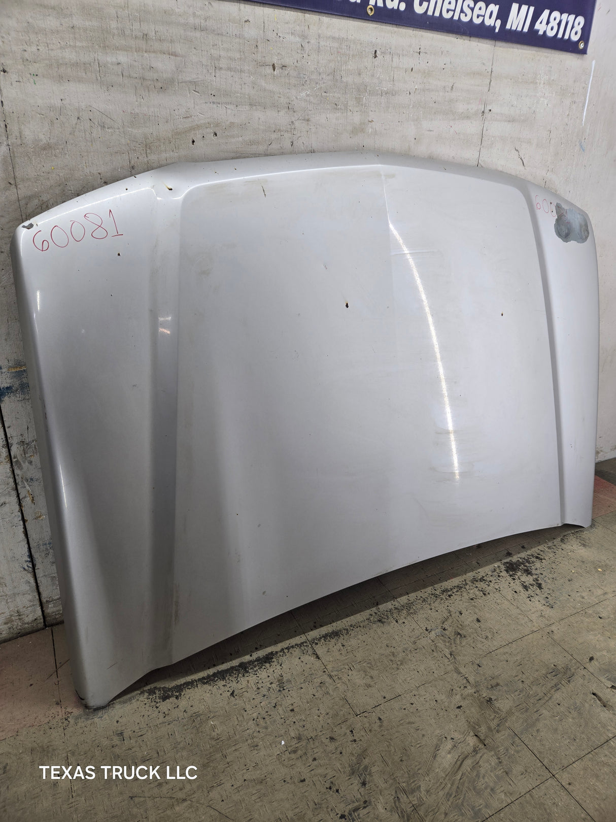 2003-2006 Chevrolet Silverado 1500 2500 'Cateye' Hood