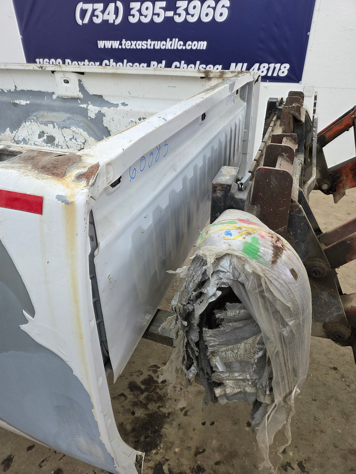2007-2013 GMC Sierra 1500 2500 3500 HD 8' Long Truck Bed