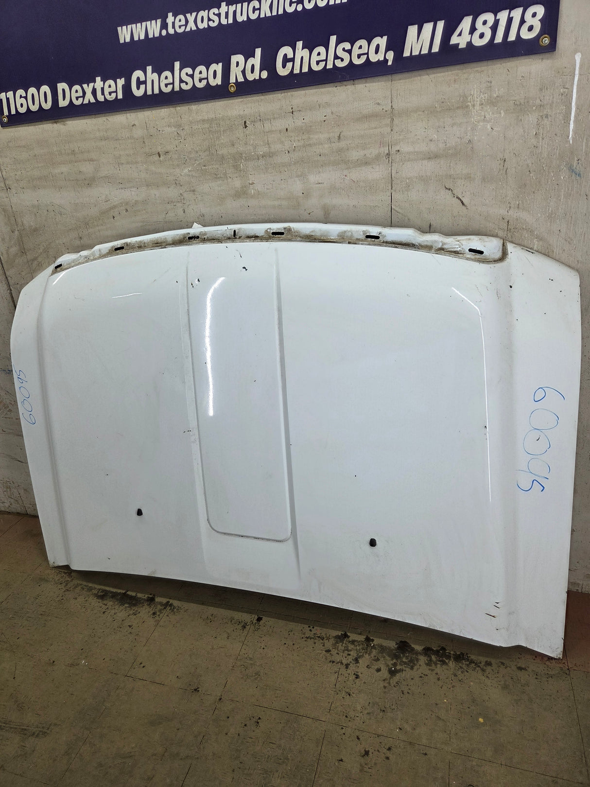 2008-2010 Ford Super Duty F250 F350 F450 F550 Hood - Oxford White