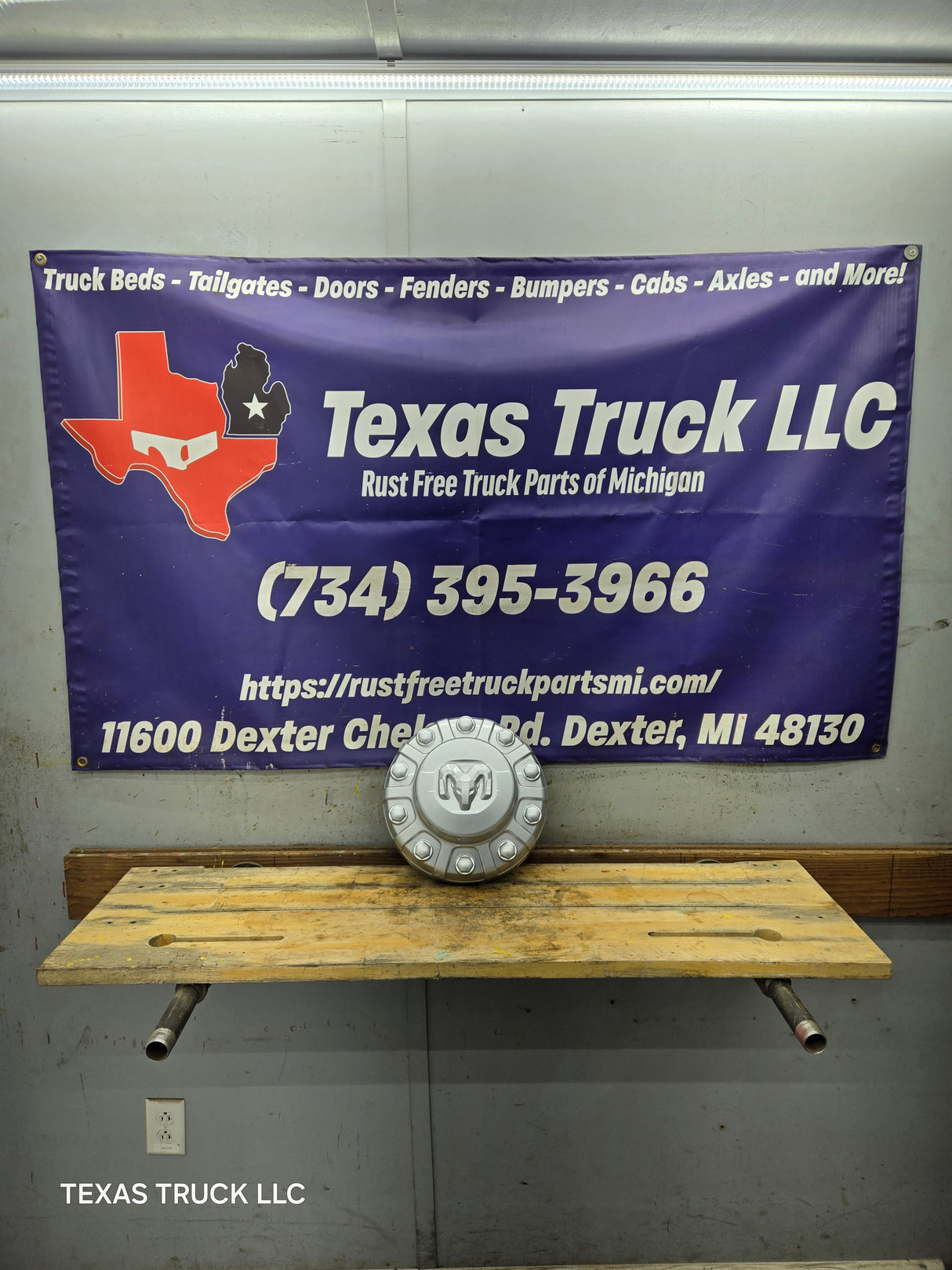 2019-2025 Dodge Ram 4500 5500 Dually Rear Center Cap Hub Cap 6ZF92TRMAB