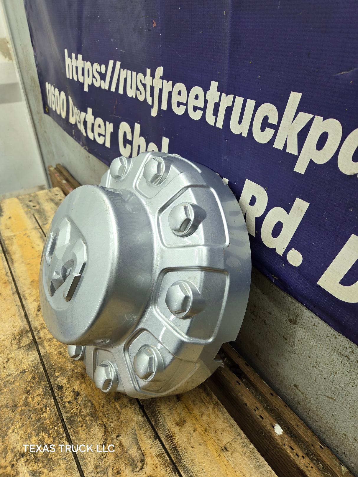 2019-2025 Dodge Ram 4500 5500 Dually Rear Center Cap Hub Cap 6ZF92TRMAB