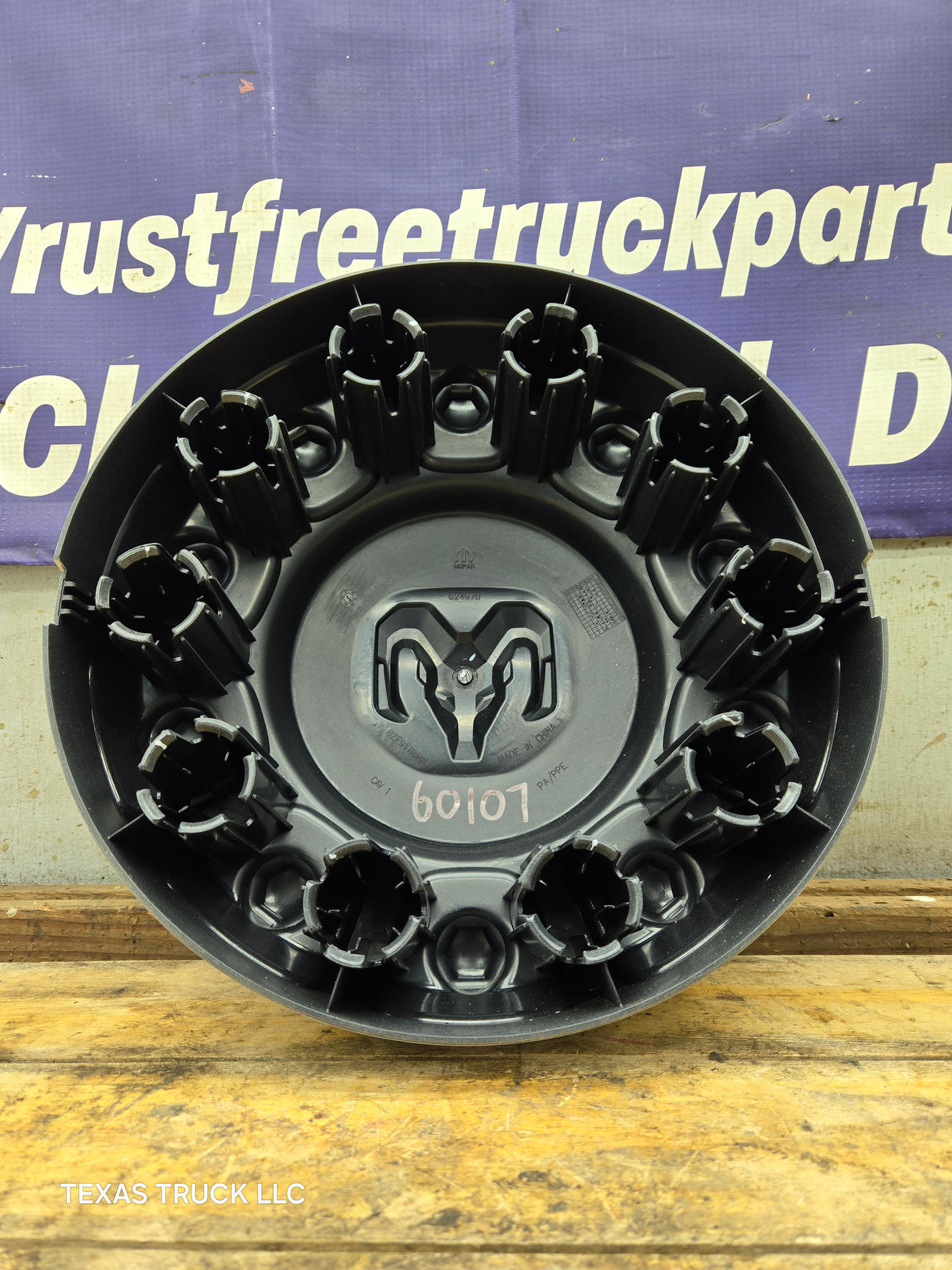 2019-2025 Dodge Ram 4500 5500 Dually Center Cap Hub Cap 6ZF91TRMAA
