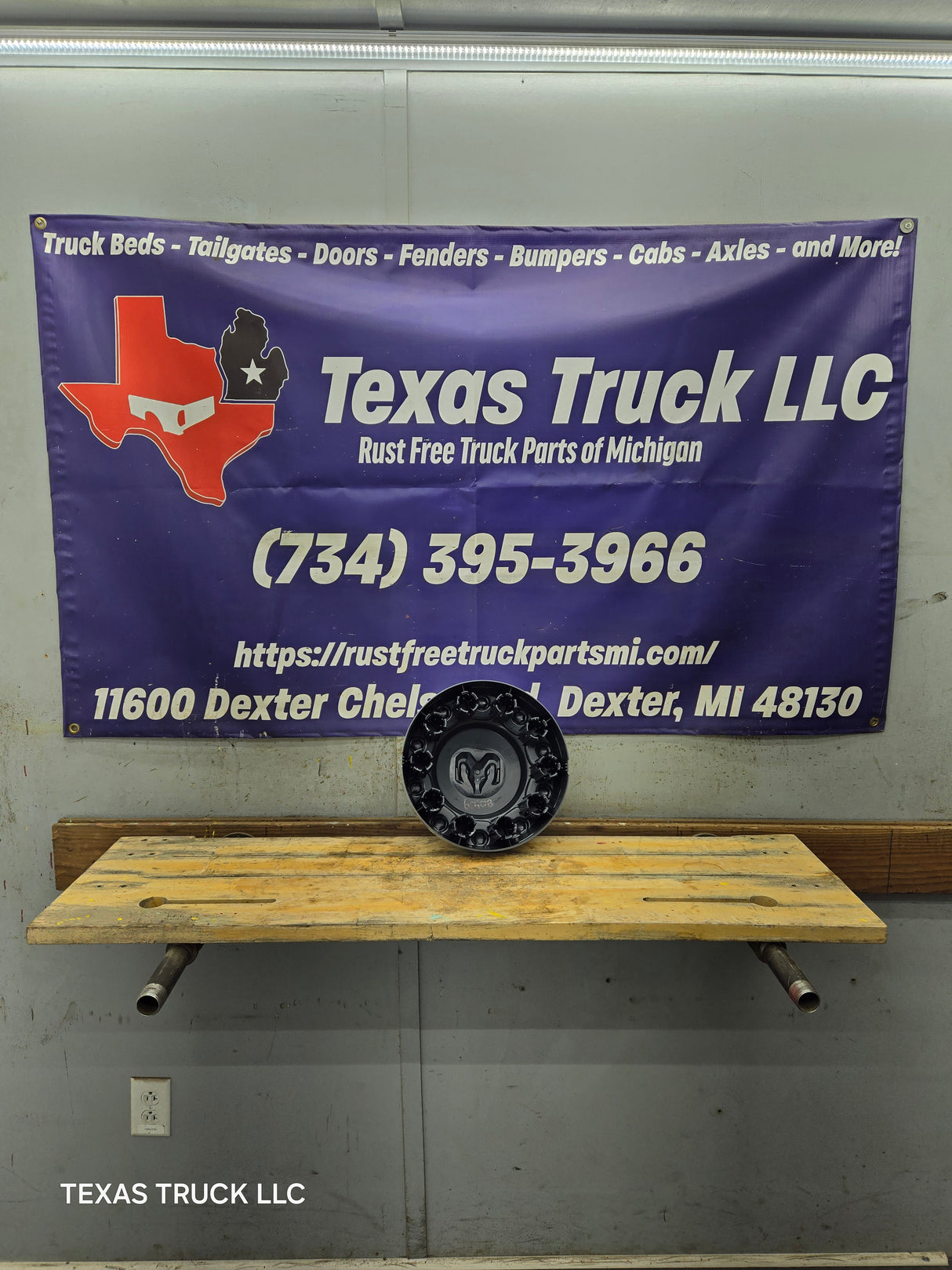 2019-2025 Dodge Ram 4500 5500 Dually Center Cap Hub Cap 6ZF91TRMAA