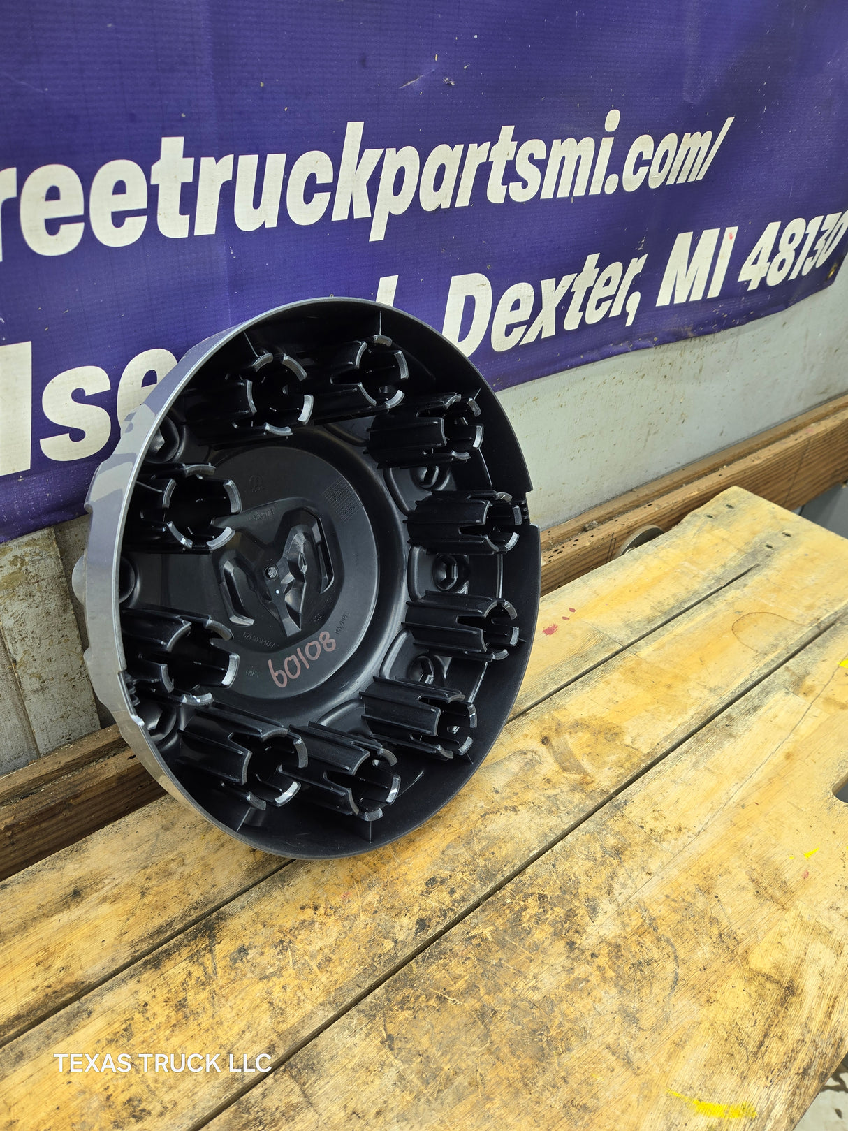 2019-2025 Dodge Ram 4500 5500 Dually Center Cap Hub Cap 6ZF91TRMAA