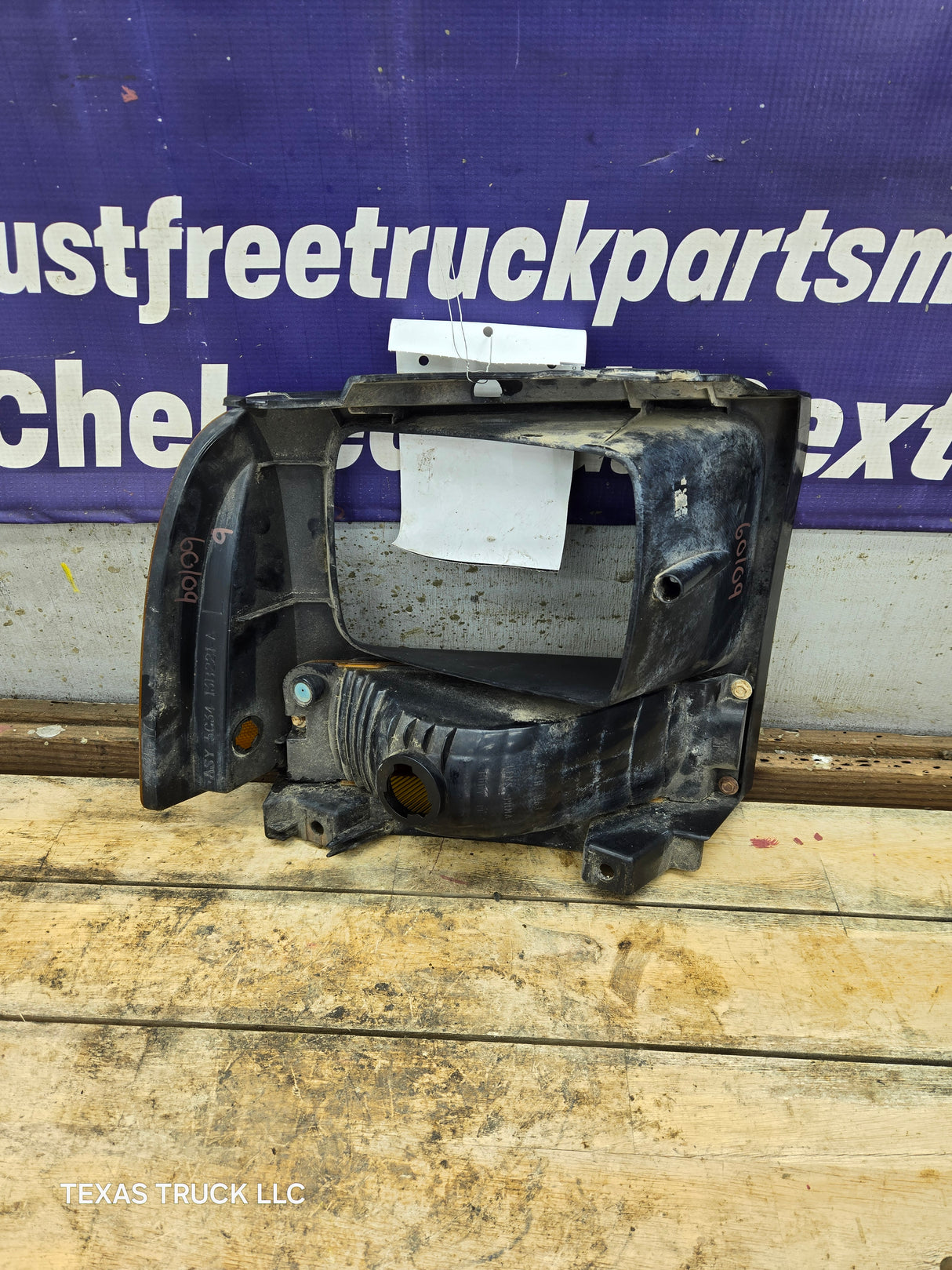 2005-2007 Ford Super Duty F250 F350 F450 F550 LH Left Driver Side Headlight Bezel Park Lamp Signal Corner Light 5C34-13B221-A