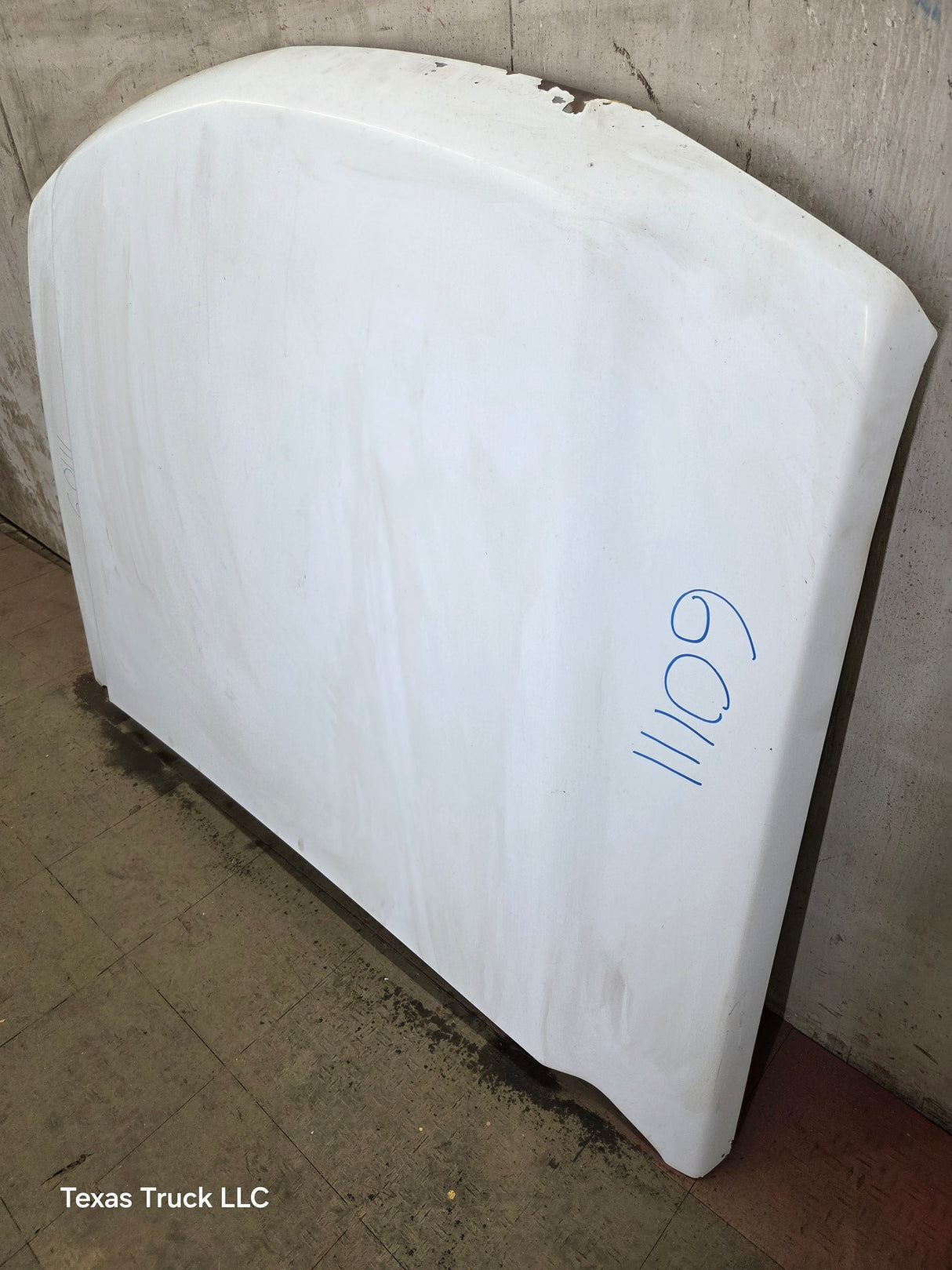 2003-2006 Chevrolet Silverado 2500 3500 Cateye HD Hood OEM - Summit White