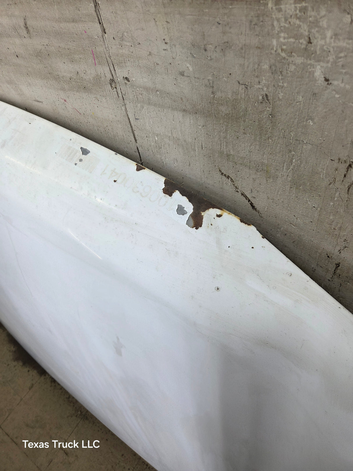 2003-2006 Chevrolet Silverado 2500 3500 Cateye HD Hood OEM - Summit White