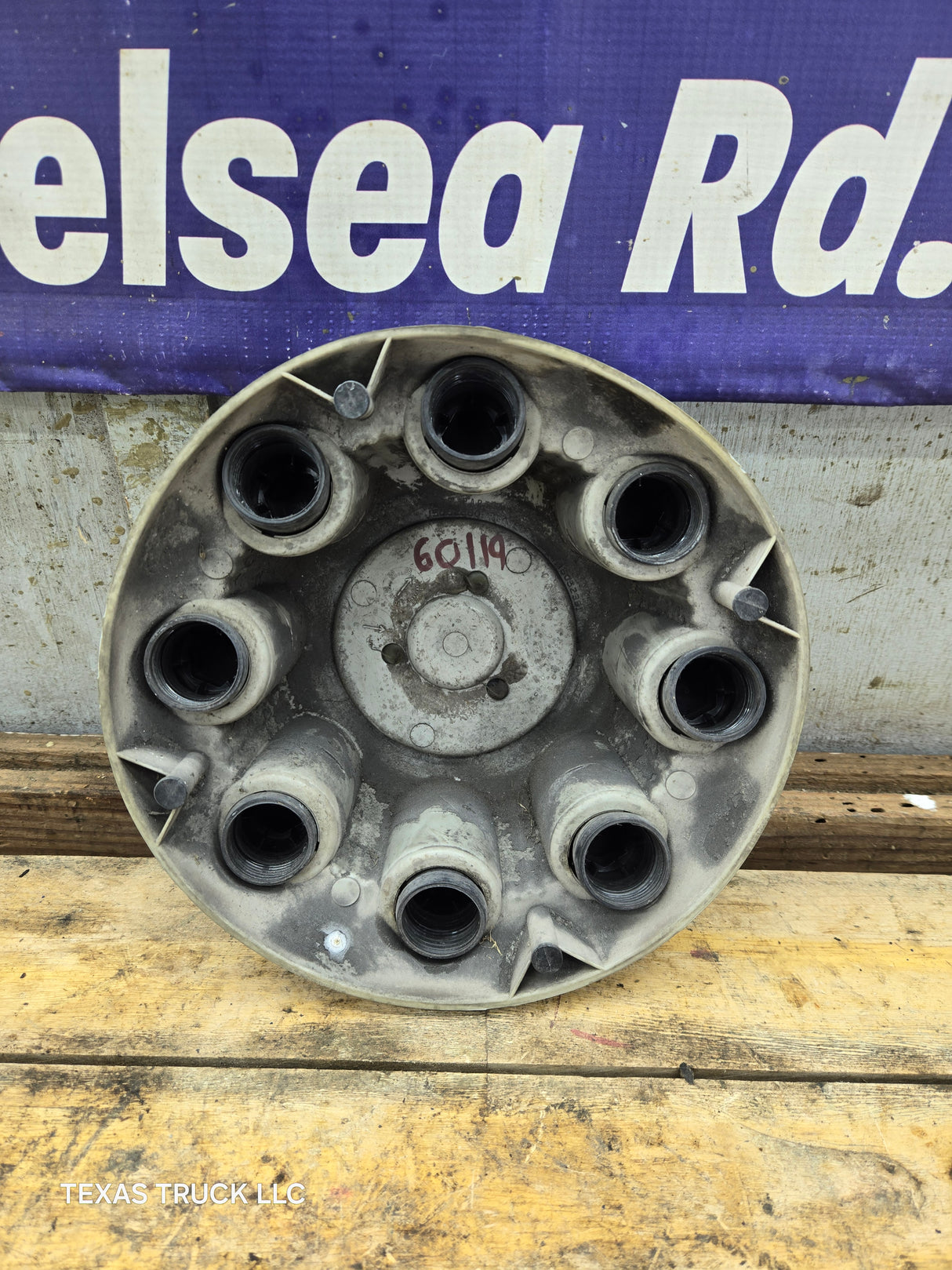 1999-2006 OEM Chevrolet Silverado 8 Lug Wheel Center Hub Cap Lug Cover