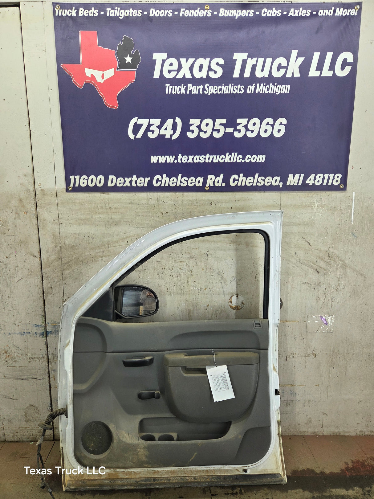 2007-2013 Chevrolet Silverado / GMC Sierra 1500 2500 3500 HD RH Front Passenger Side Door