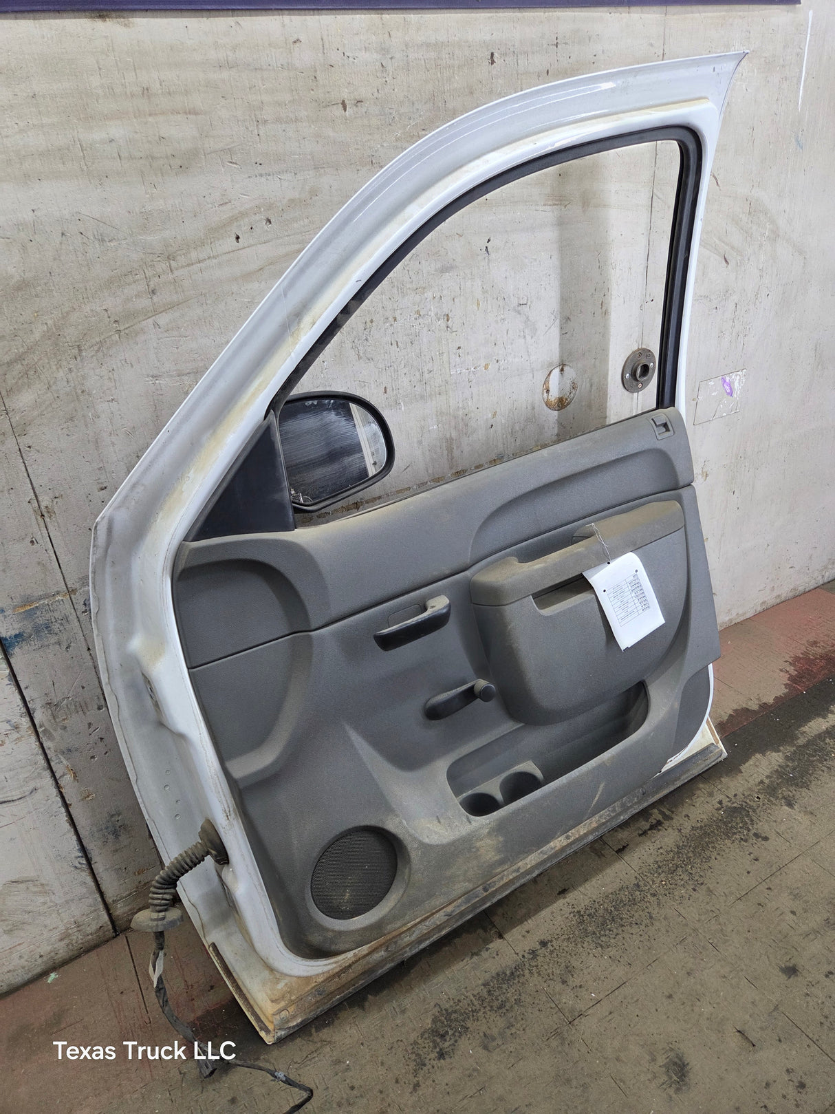 2007-2013 Chevrolet Silverado / GMC Sierra 1500 2500 3500 HD RH Front Passenger Side Door