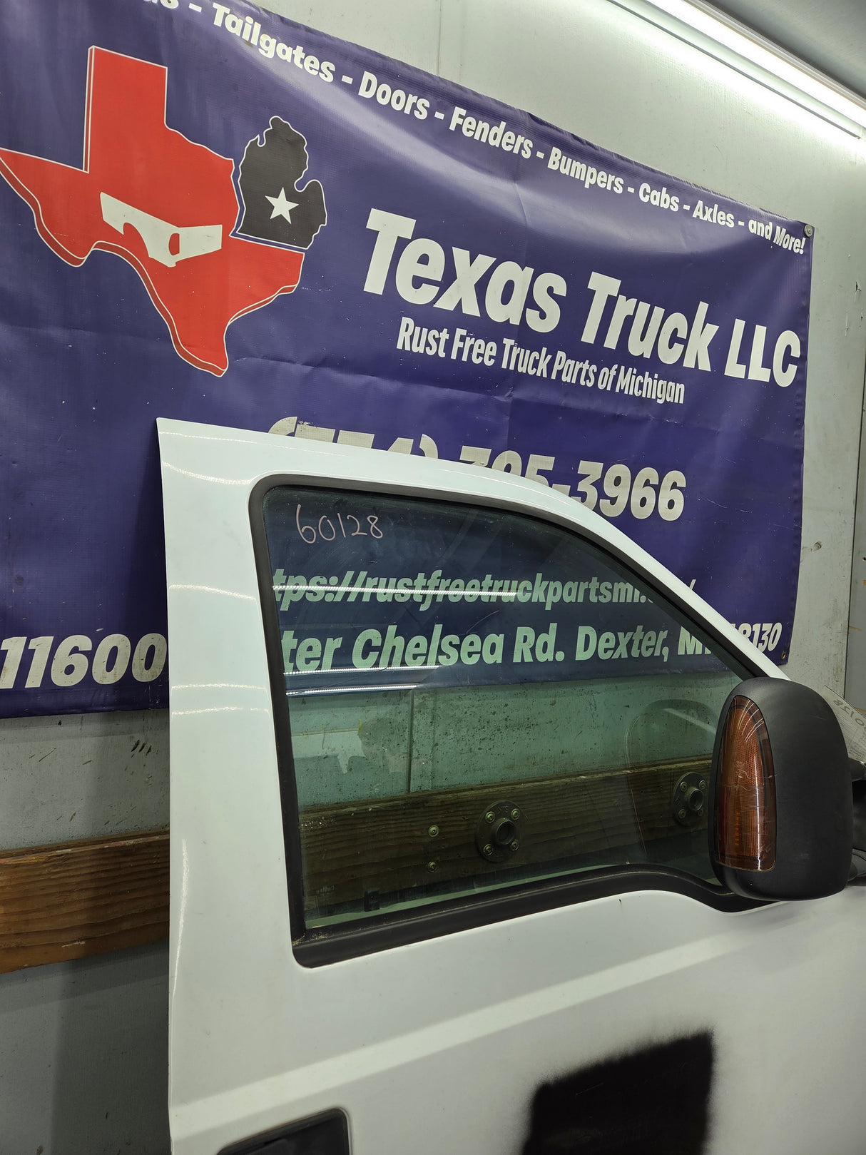 1999-2011 Ford Super Duty / Excursion Front Passenger RH Door F250 F350 F450 F550
