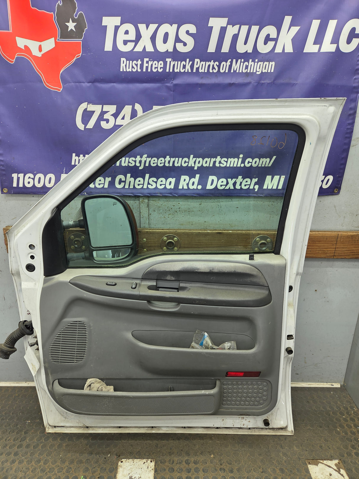 1999-2011 Ford Super Duty / Excursion Front Passenger RH Door F250 F350 F450 F550