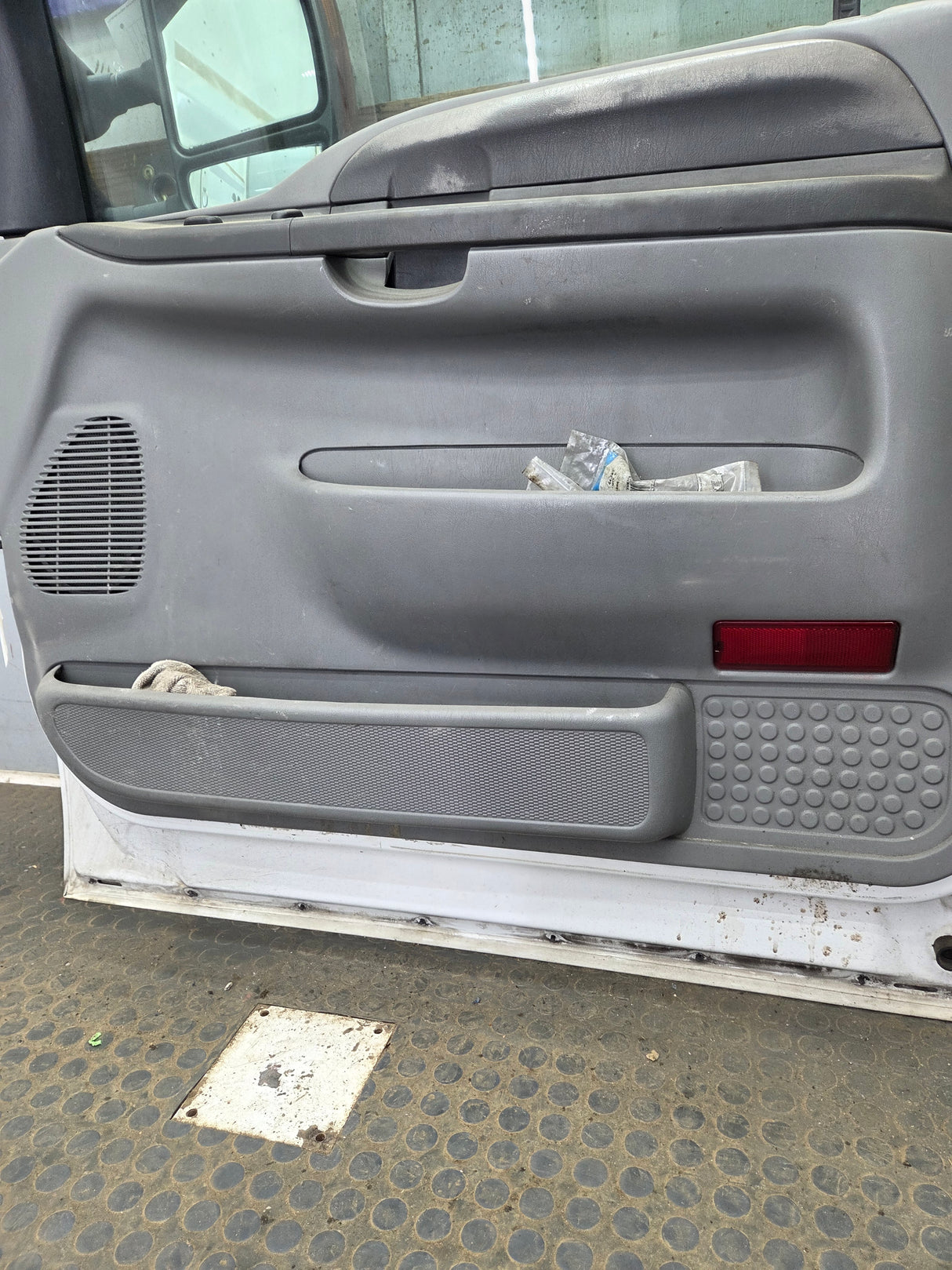 1999-2011 Ford Super Duty / Excursion Front Passenger RH Door F250 F350 F450 F550