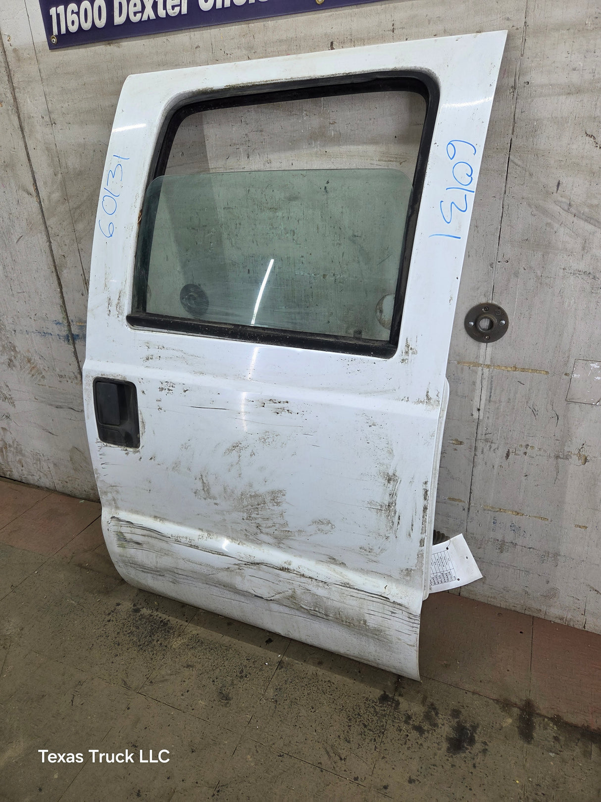 1999-2011 Ford Super Duty F250 F350 F450 F550 RH Crew Cab Passenger Side Rear Door